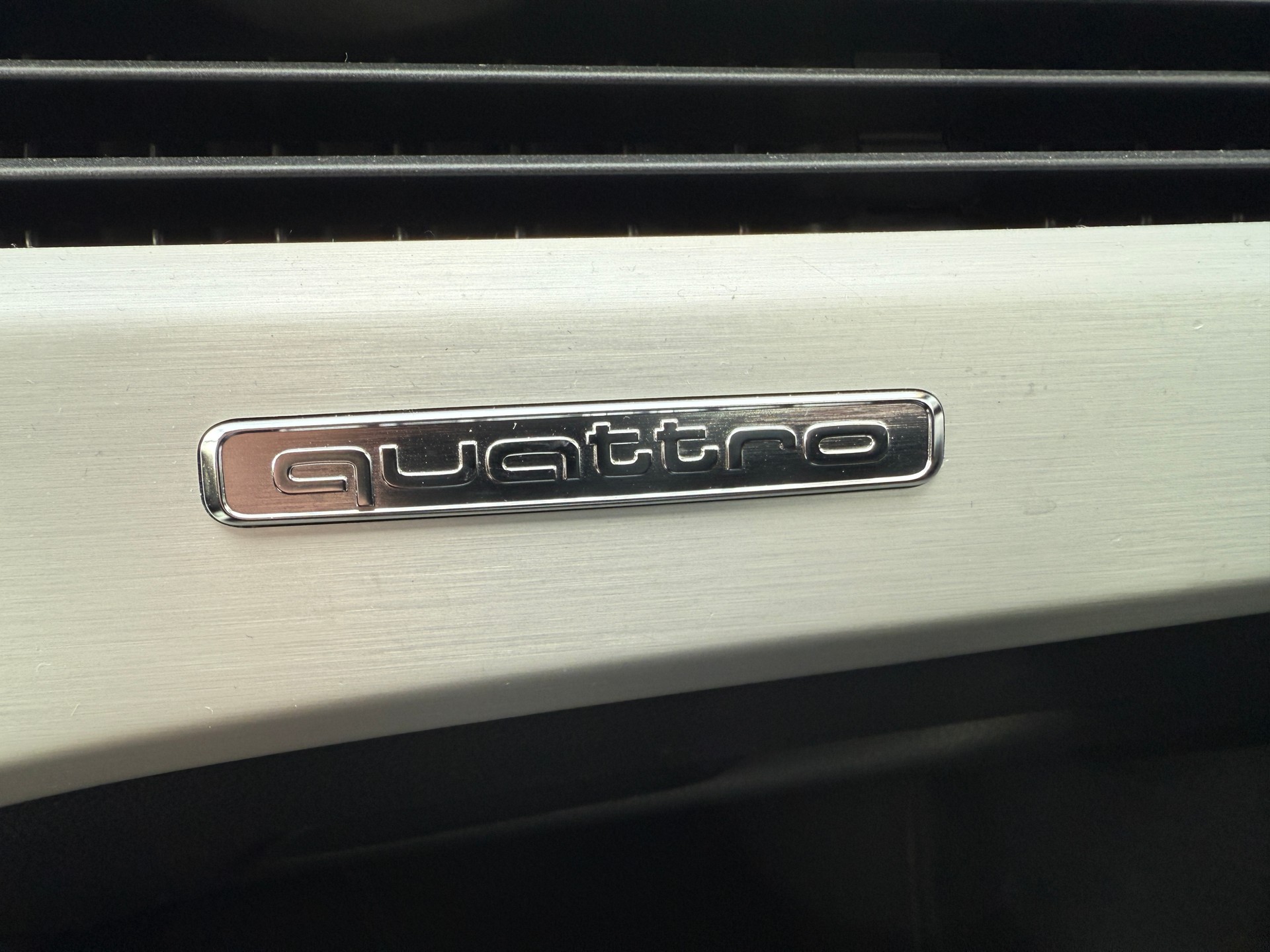 AUDI A4 Avant 45 TFSI S line S-tronic quattro-image-14