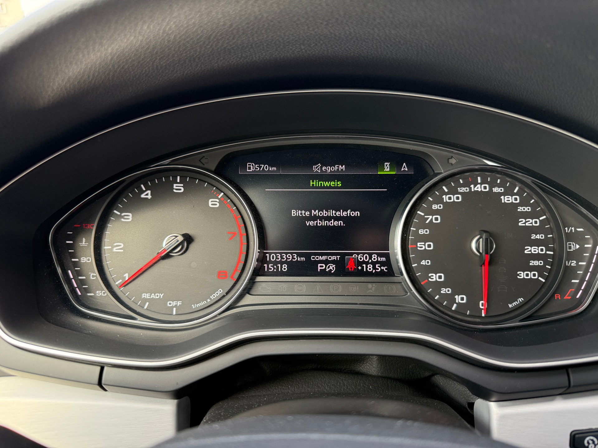 AUDI A4 Avant 45 TFSI S line S-tronic quattro-image-18