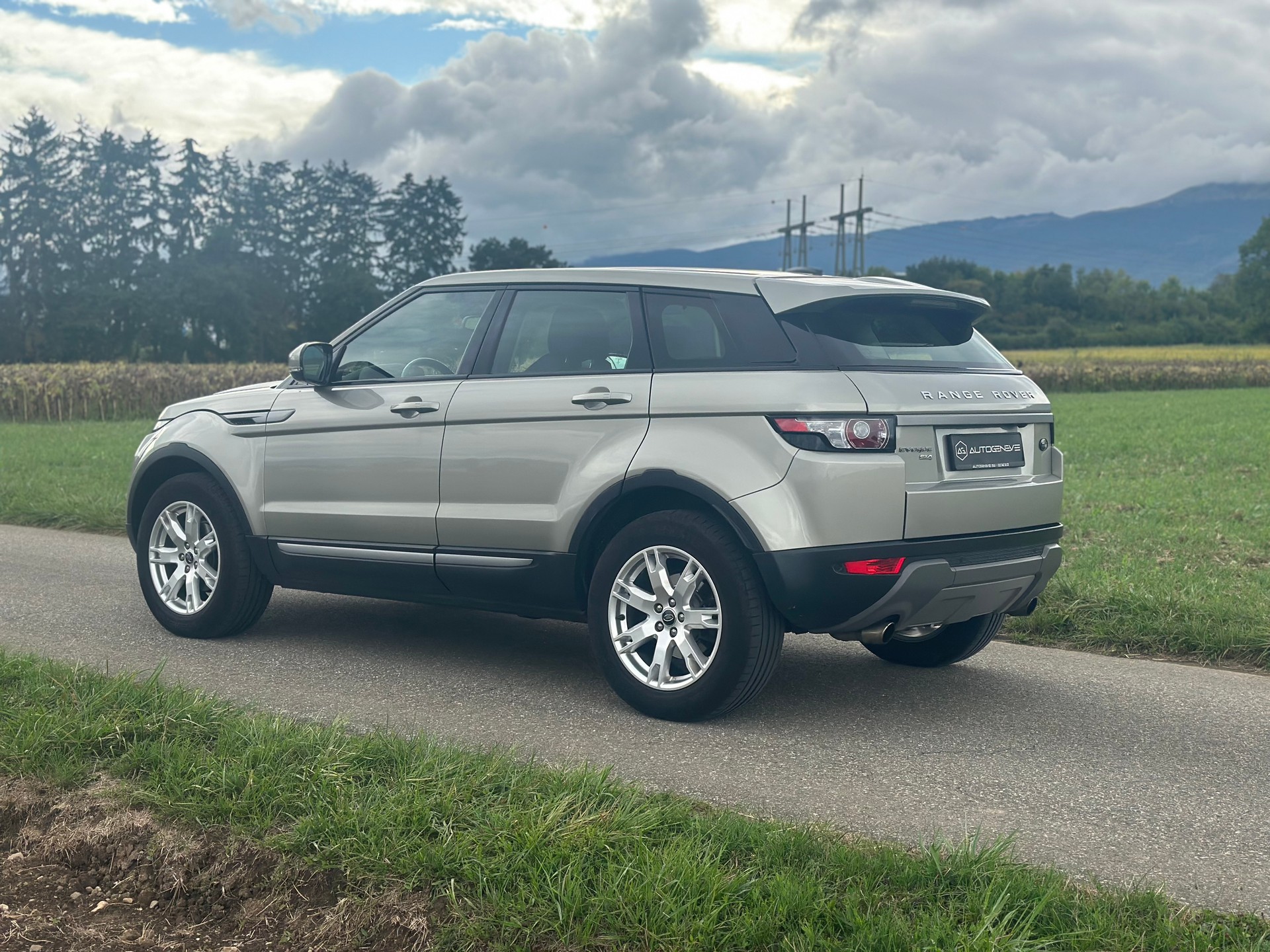 LAND ROVER Range Rover Evoque 2.0 Si4 Prestige AT6-image-7