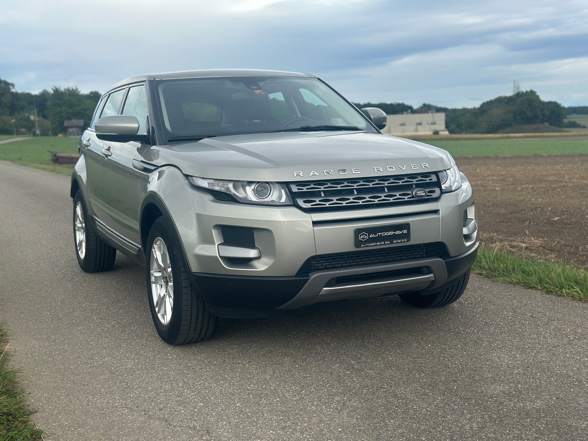 LAND ROVER Range Rover Evoque 2.0 Si4 Prestige AT6-image-13