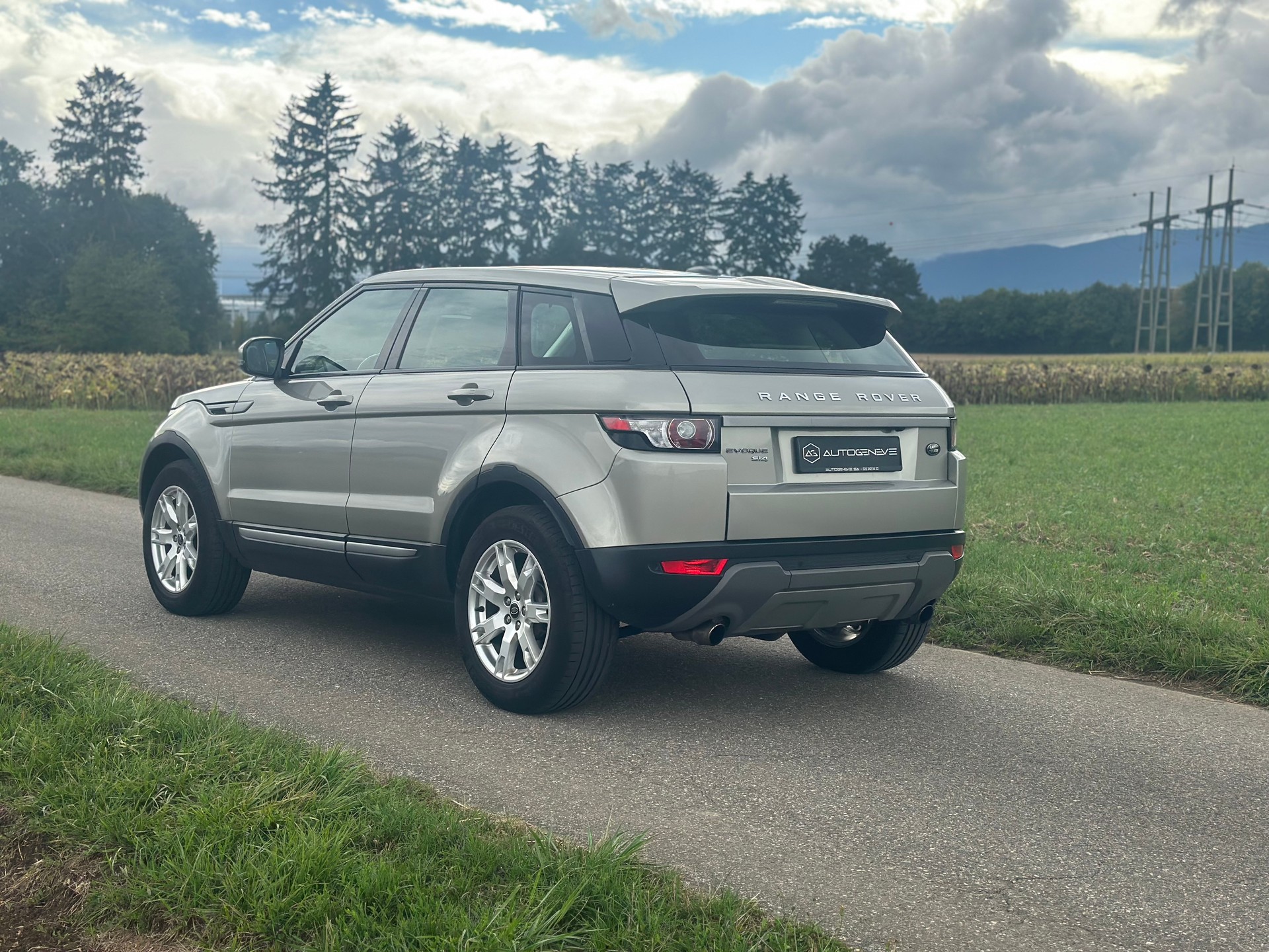 LAND ROVER Range Rover Evoque 2.0 Si4 Prestige AT6-image-6
