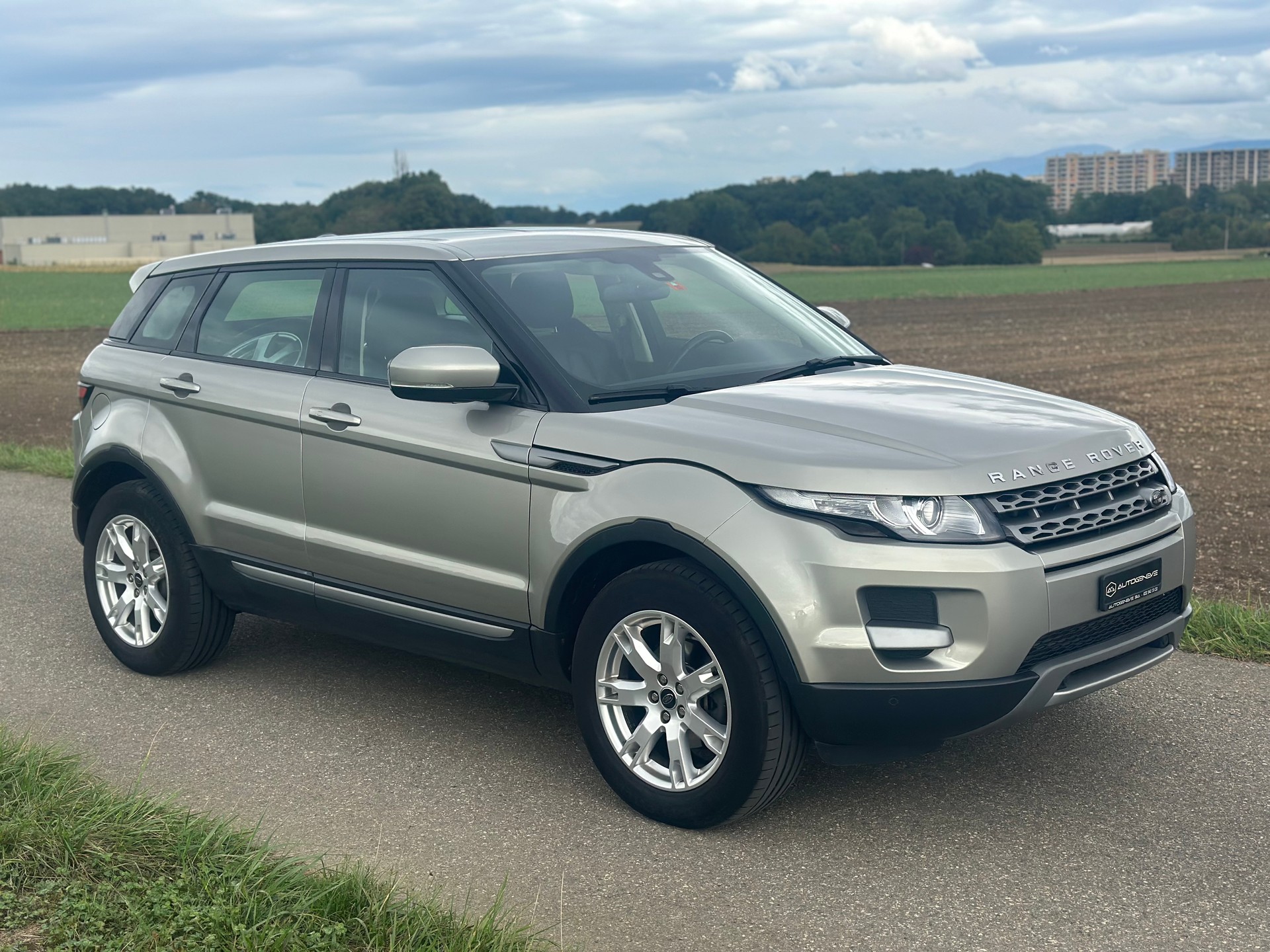 LAND ROVER Range Rover Evoque 2.0 Si4 Prestige AT6-image-12