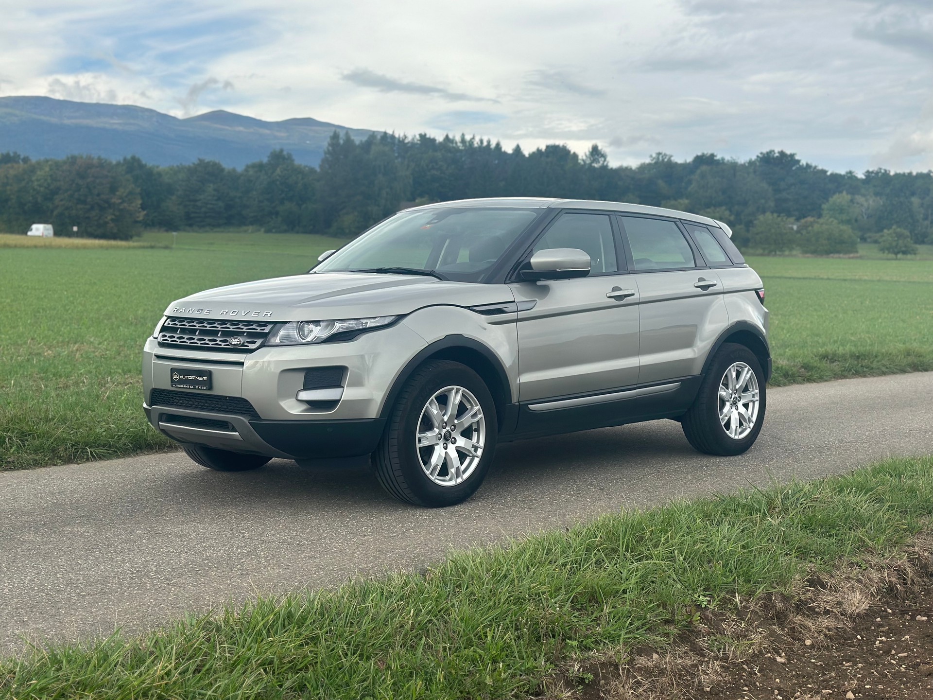 LAND ROVER Range Rover Evoque 2.0 Si4 Prestige AT6-image-5