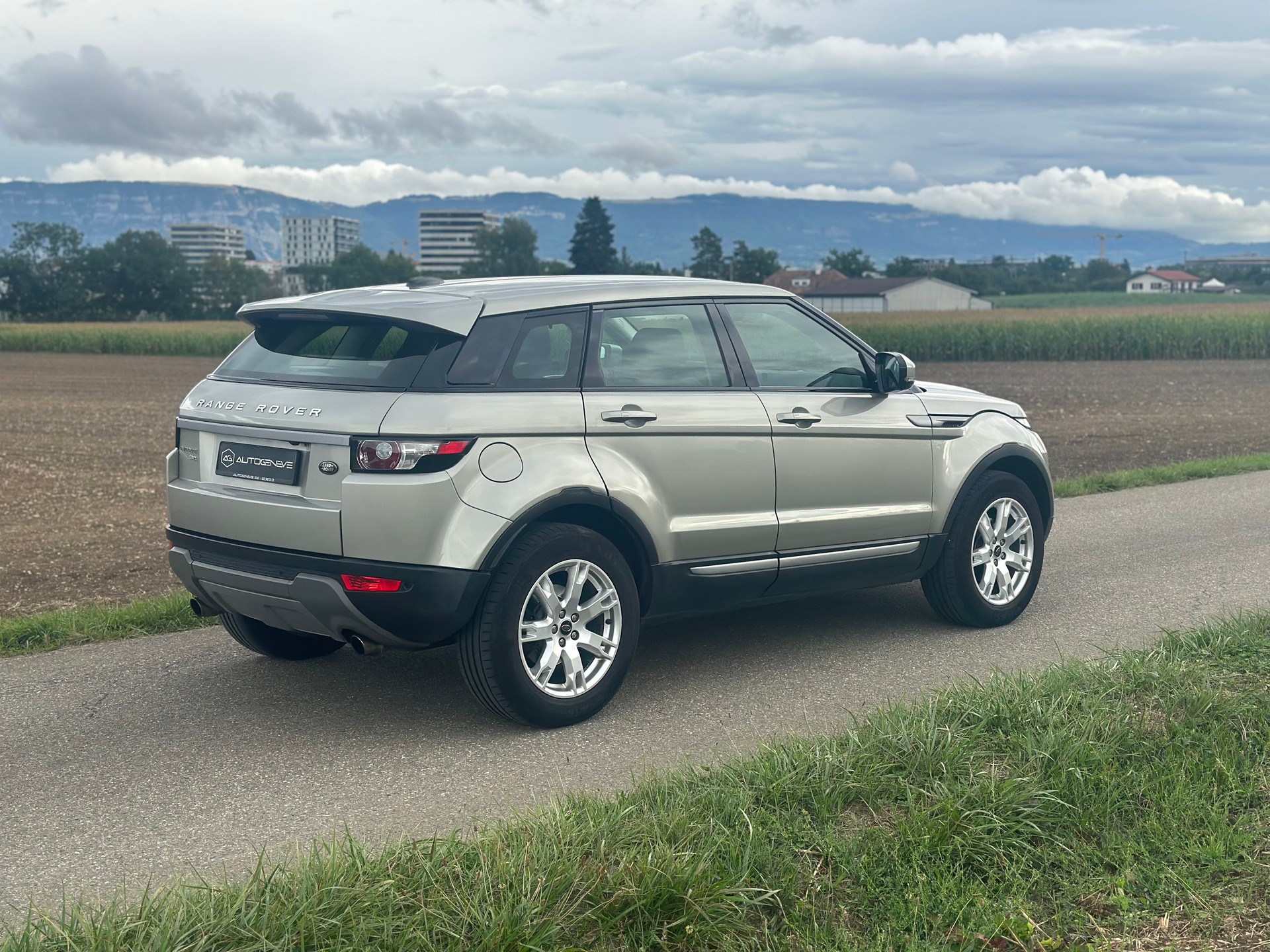 LAND ROVER Range Rover Evoque 2.0 Si4 Prestige AT6-image-10
