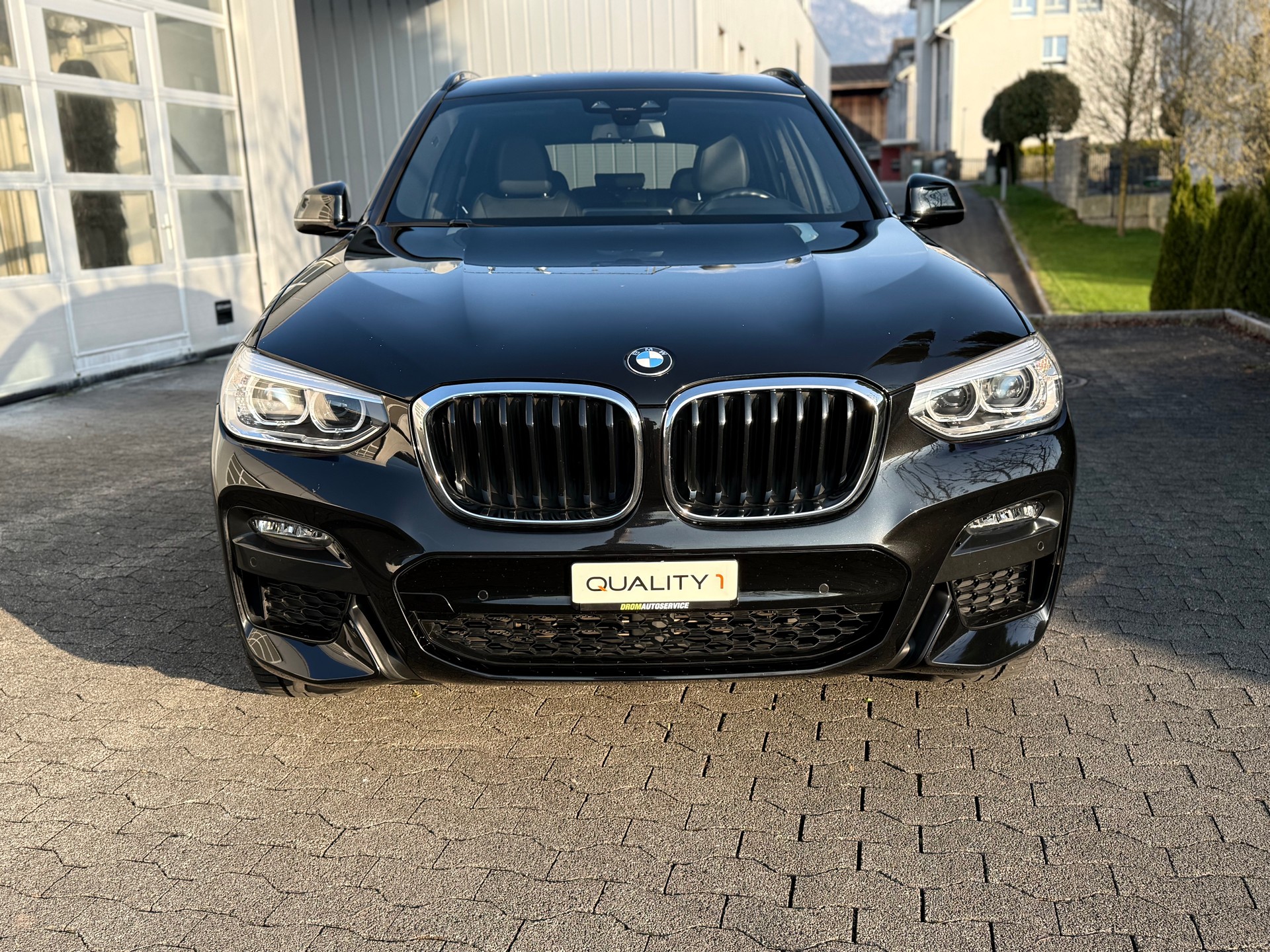BMW X3 xDrive 20d Individual M Sport Steptronic-showroom-element-2
