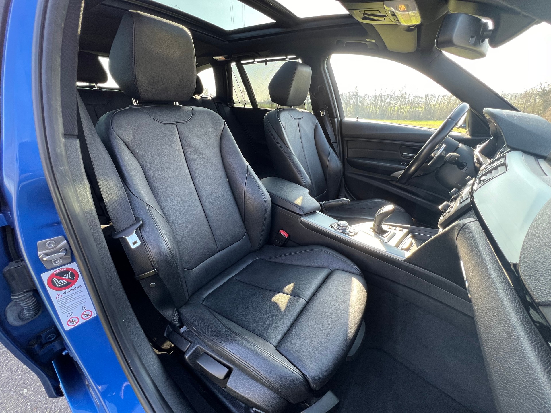 BMW 330d Touring M-Line Steptronic-image-9