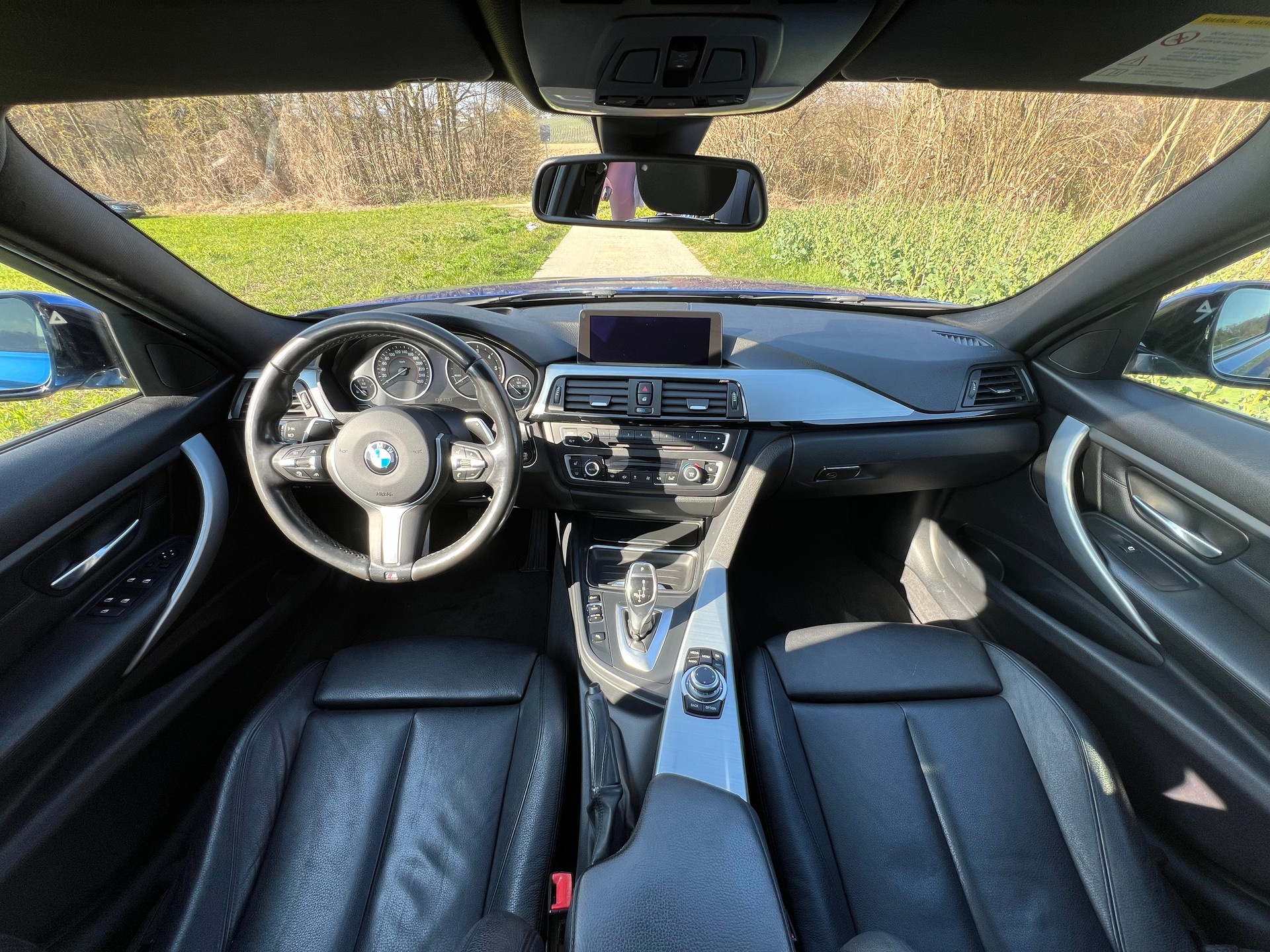BMW 330d Touring M-Line Steptronic-image-6
