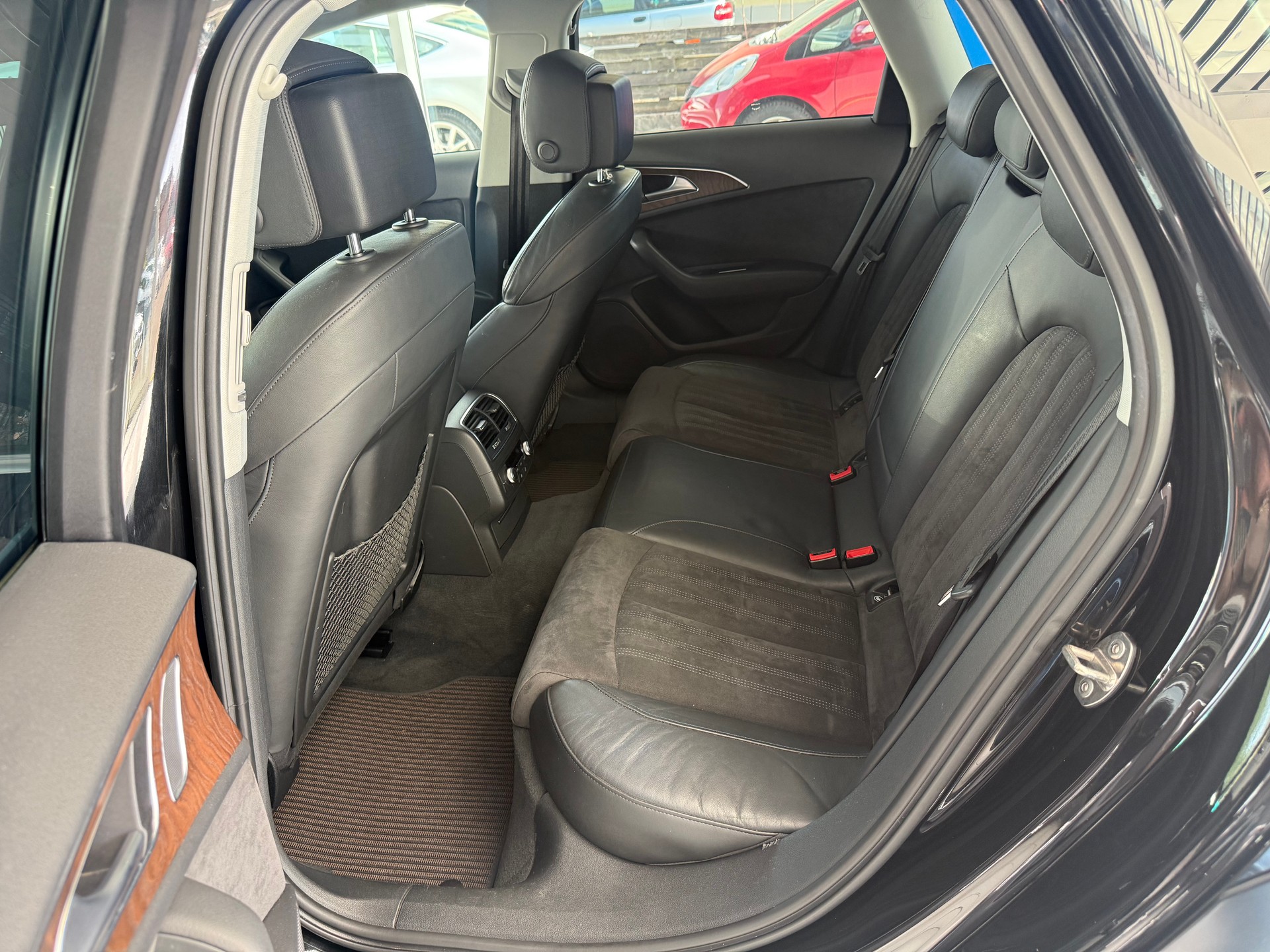 AUDI A6 allroad 3.0 TDI V6 quattro S-tronic-image-15
