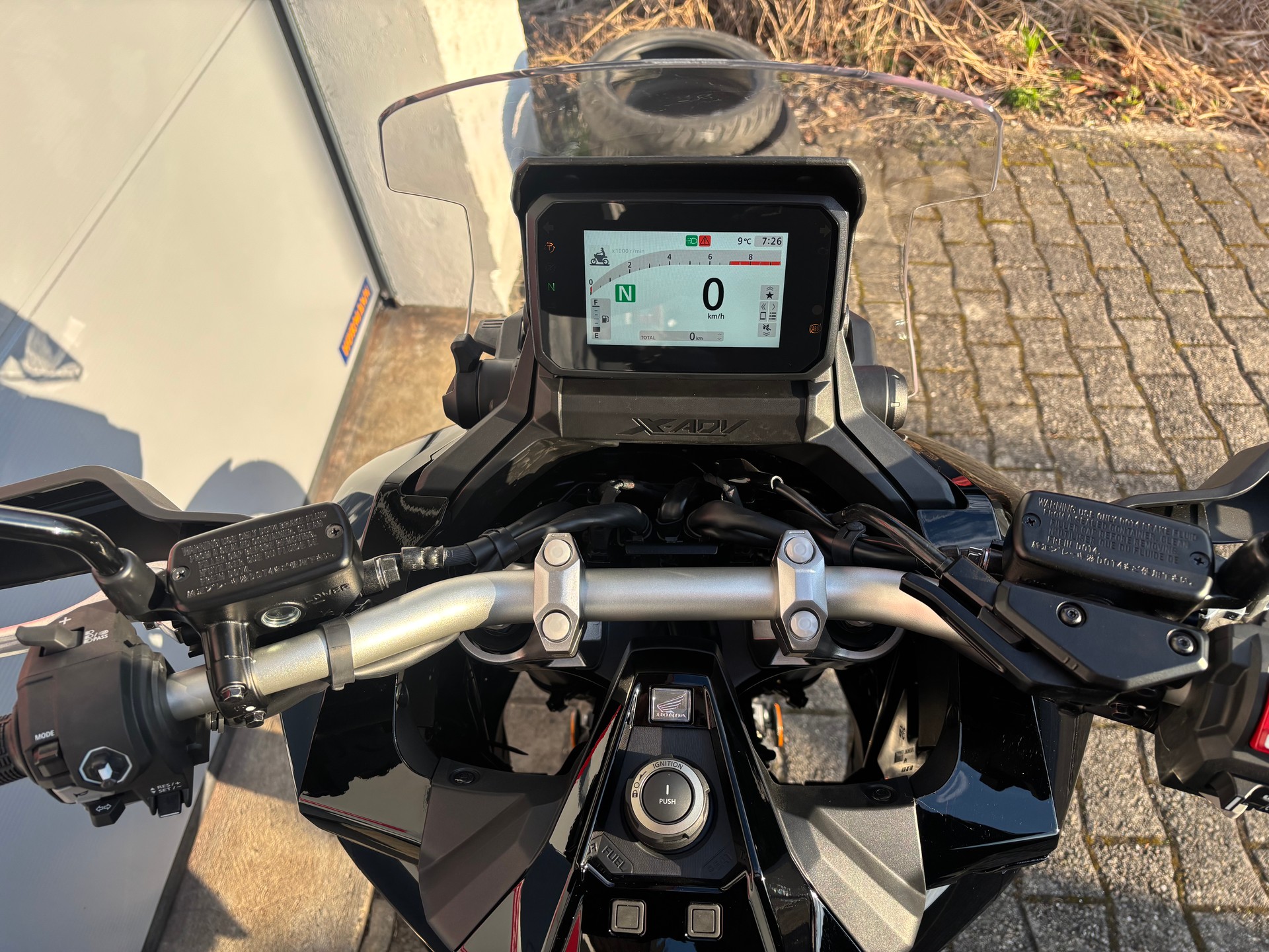 HONDA X-ADV 750-showroom-element-2