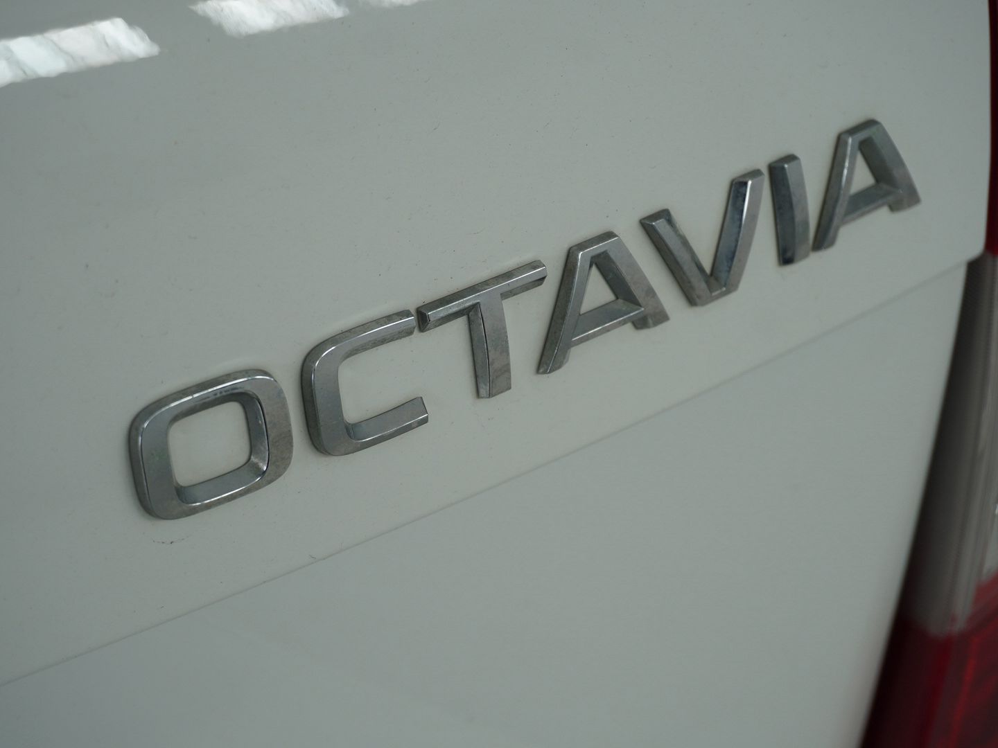 SKODA Octavia Combi 1.2 TSI Active-image-8