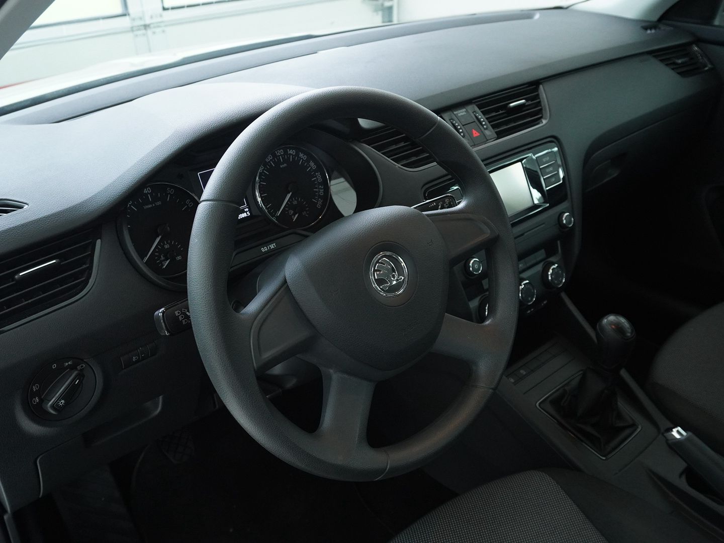SKODA Octavia Combi 1.2 TSI Active-image-2