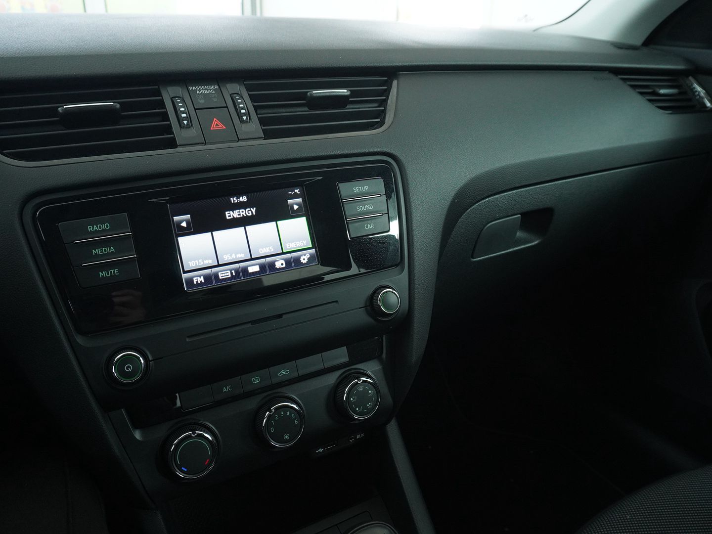 SKODA Octavia Combi 1.2 TSI Active-image-6