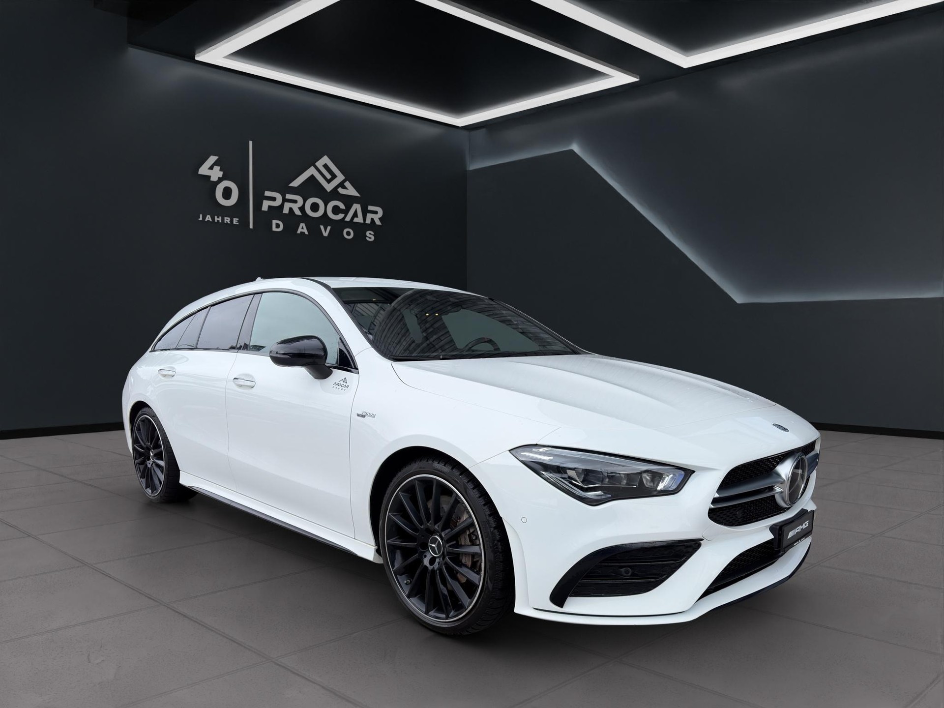 MERCEDES-BENZ CLA 35 AMG 4matic Shooting Brake-image-0