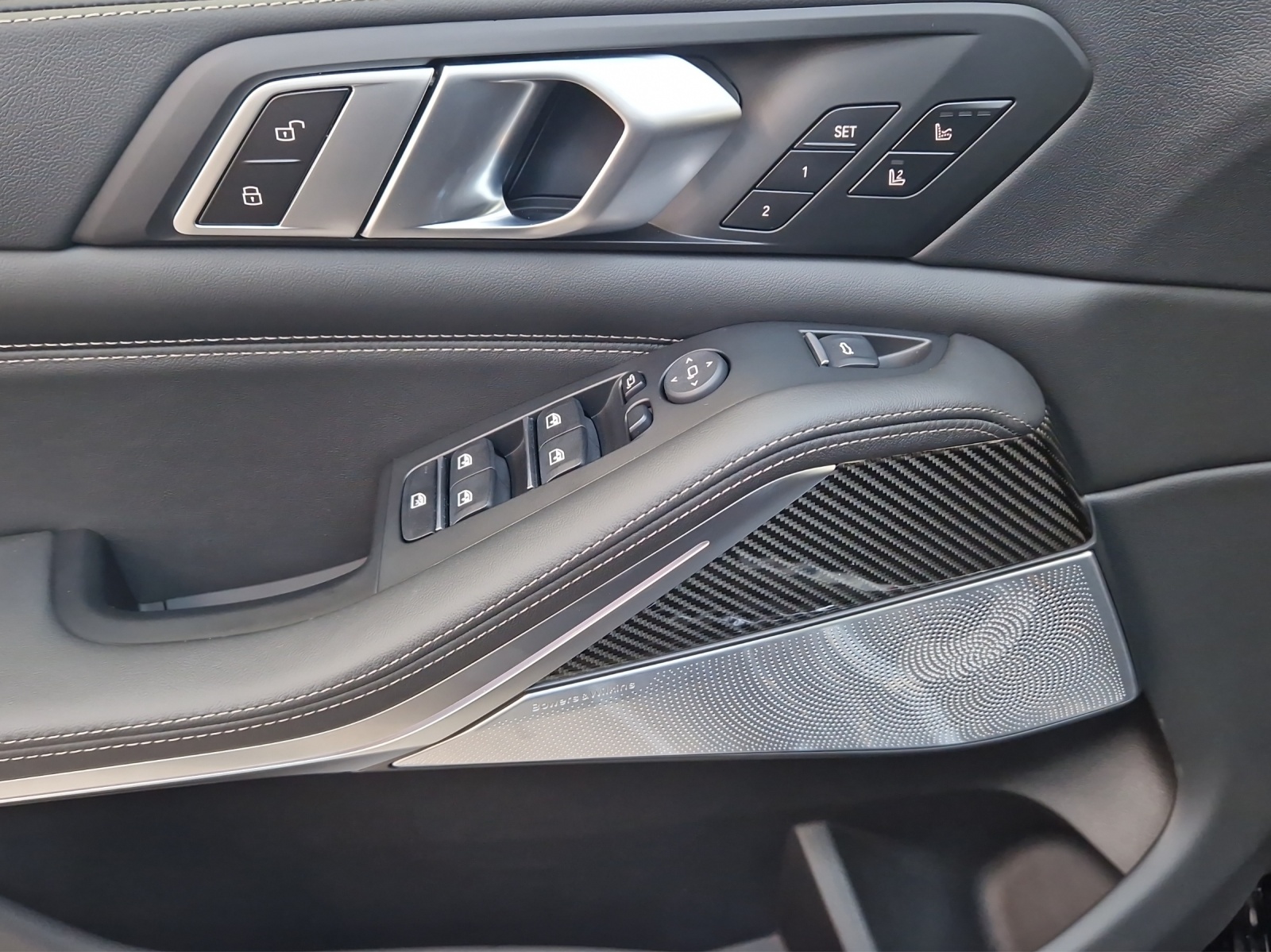 BMW X5 xDrive 48V M60i M Sport Pro Steptronic-image-7
