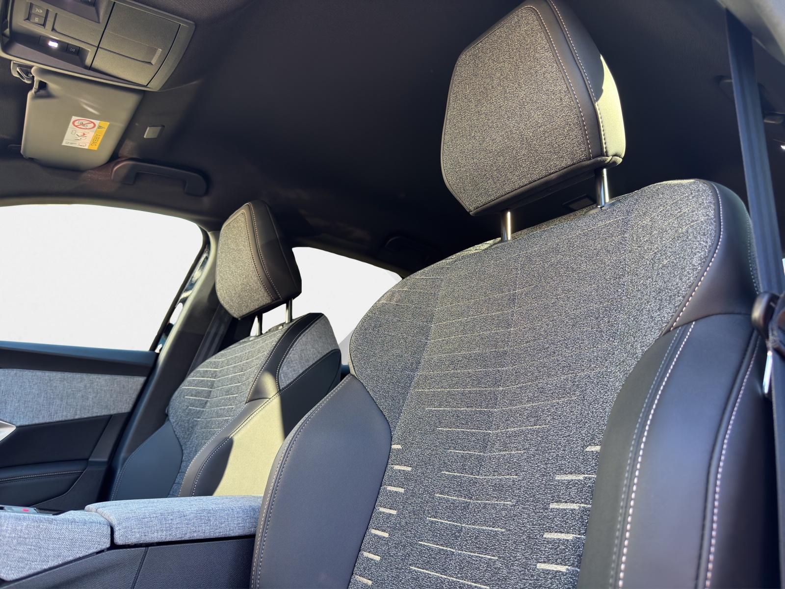 PEUGEOT 3008 1.2 Hybrid Allure Premium-image-17