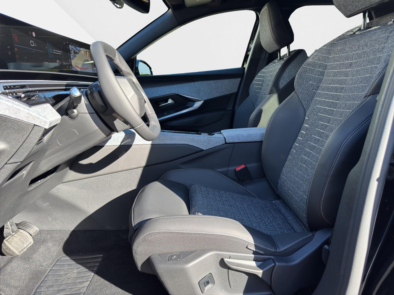 PEUGEOT 3008 1.2 Hybrid Allure Premium-image-8