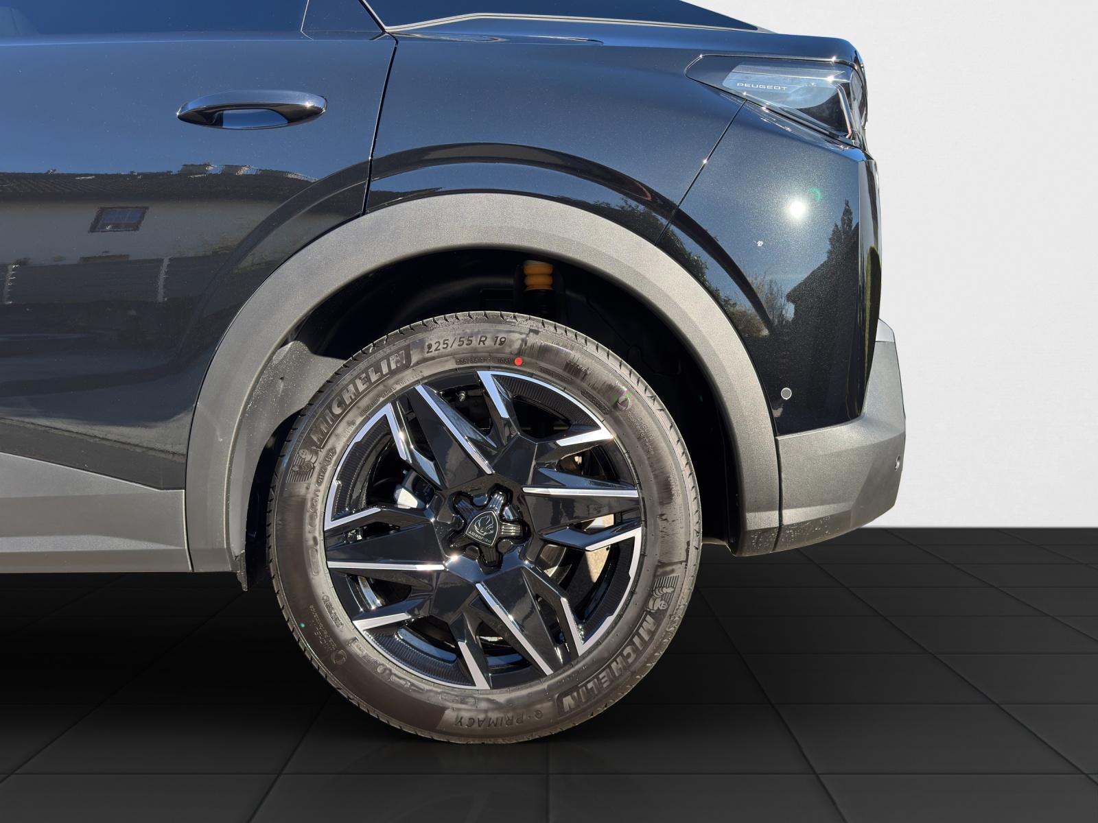 PEUGEOT 3008 1.2 Hybrid Allure Premium-image-19