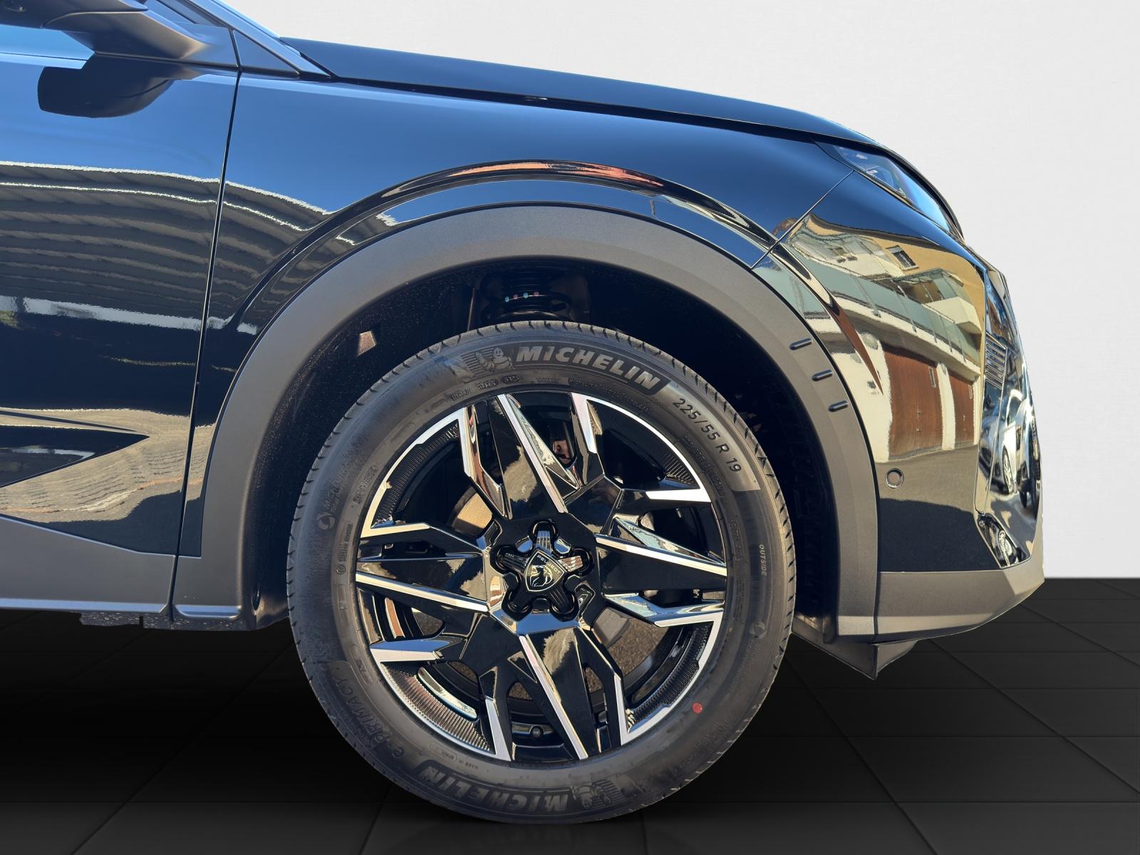 PEUGEOT 3008 1.2 Hybrid Allure Premium-image-20