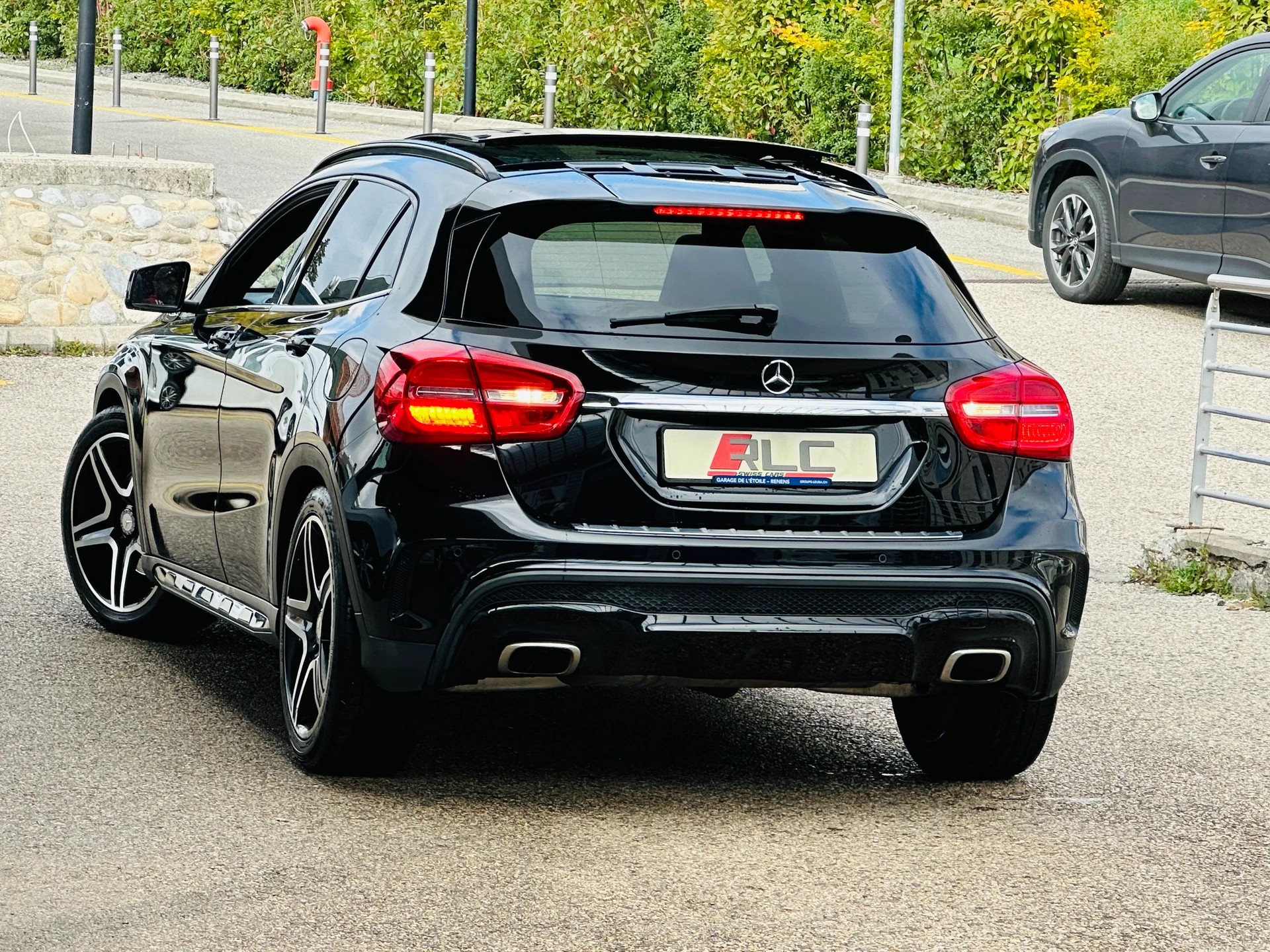 MERCEDES-BENZ GLA 250 AMG Line 4Matic 7G-DCT-image-7