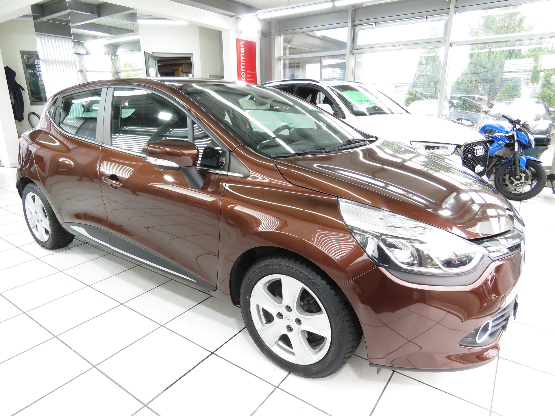 RENAULT Clio 0.9 12V Expression-image-2