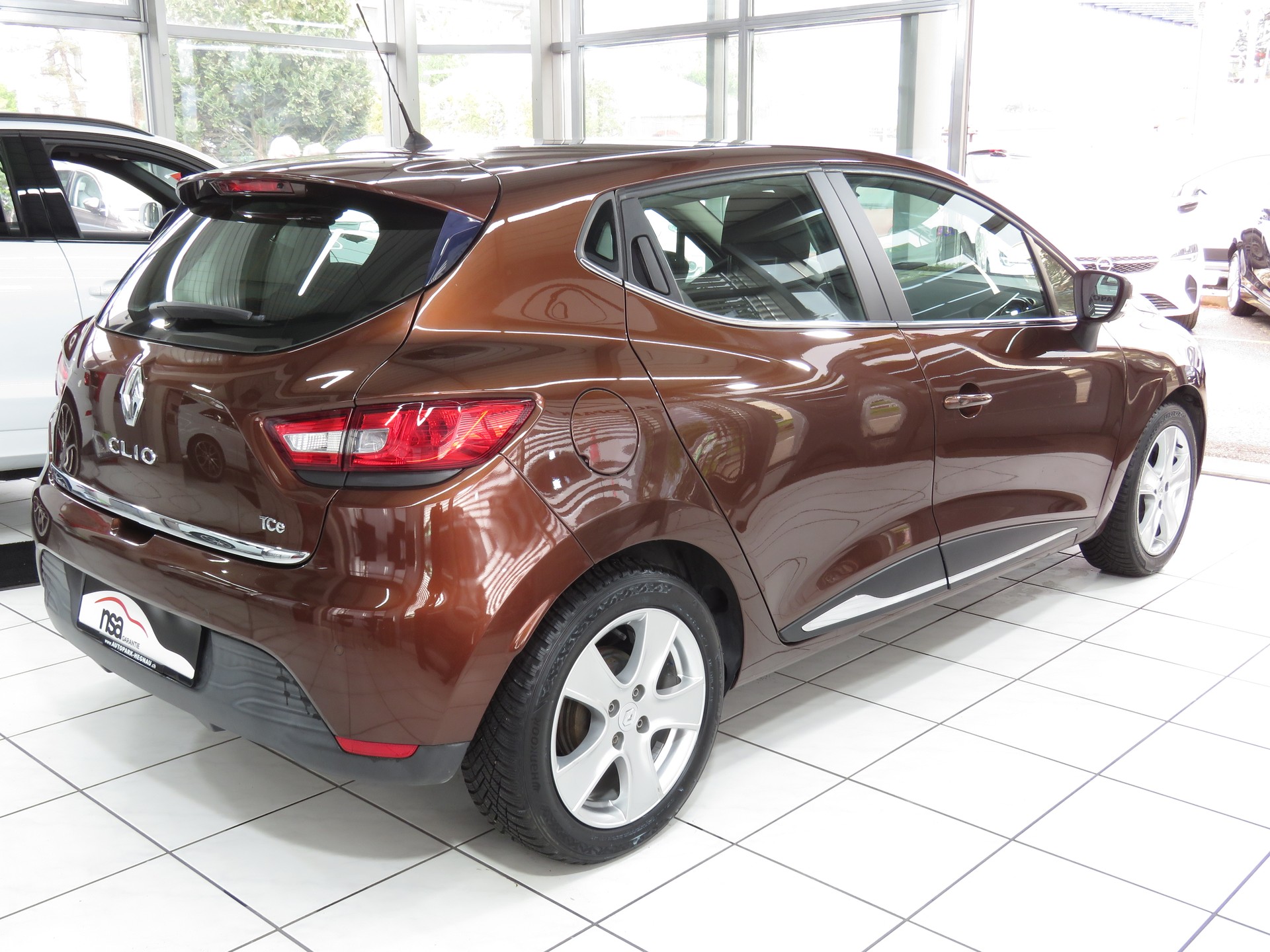 RENAULT Clio 0.9 12V Expression-image-3