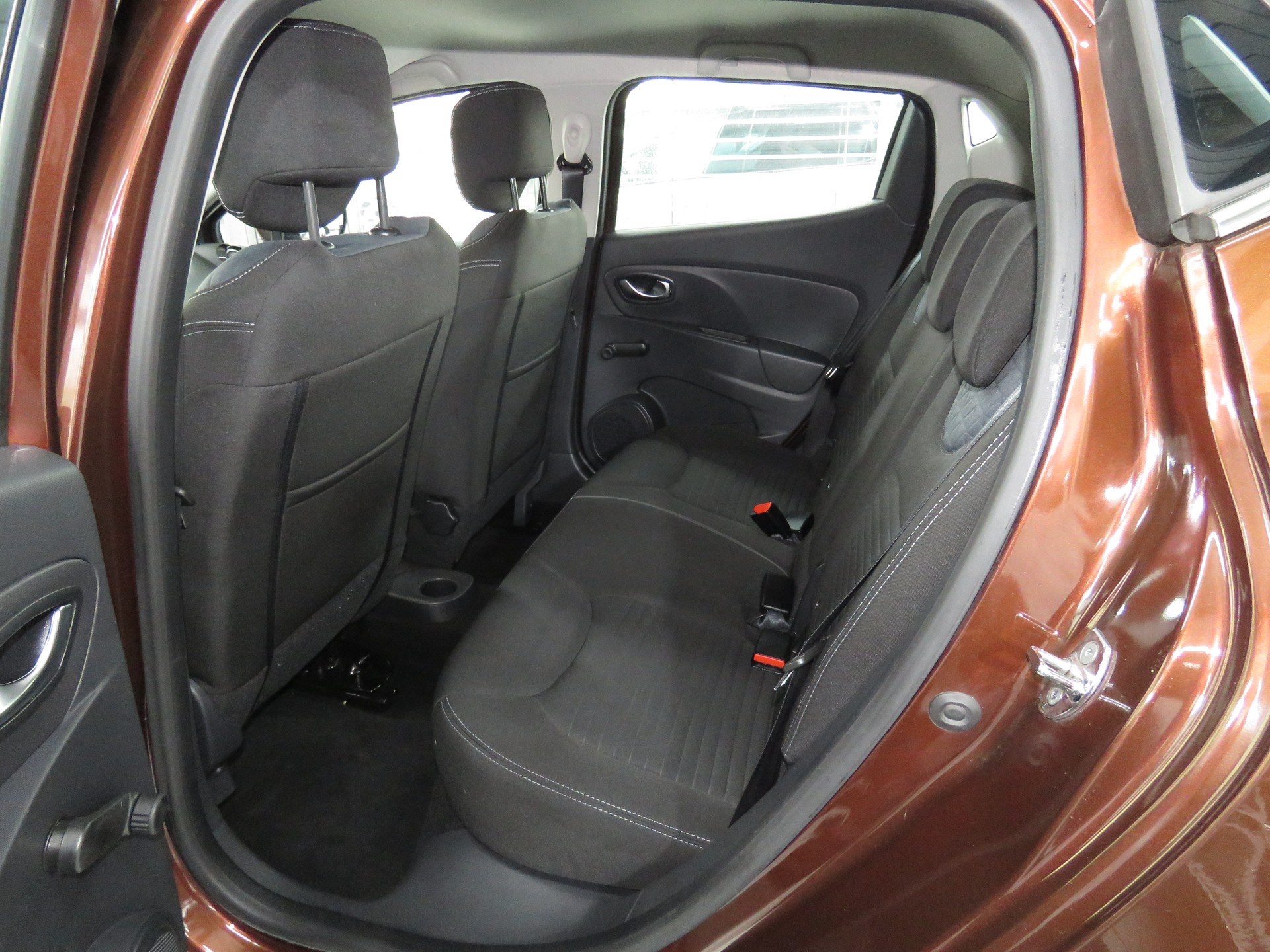 RENAULT Clio 0.9 12V Expression-image-8