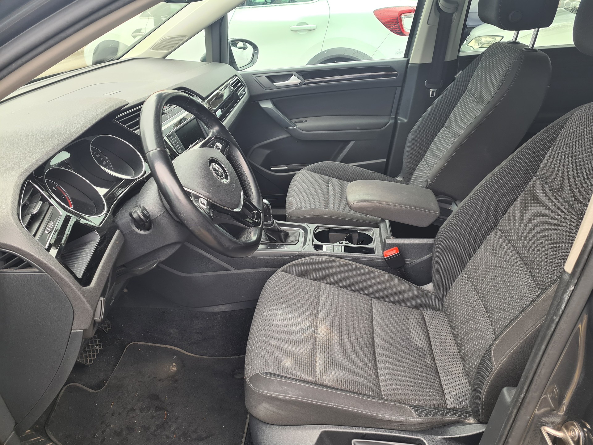 VW Touran 1.4 TSI BlueMotion Technology Comfortline DSG-image-6