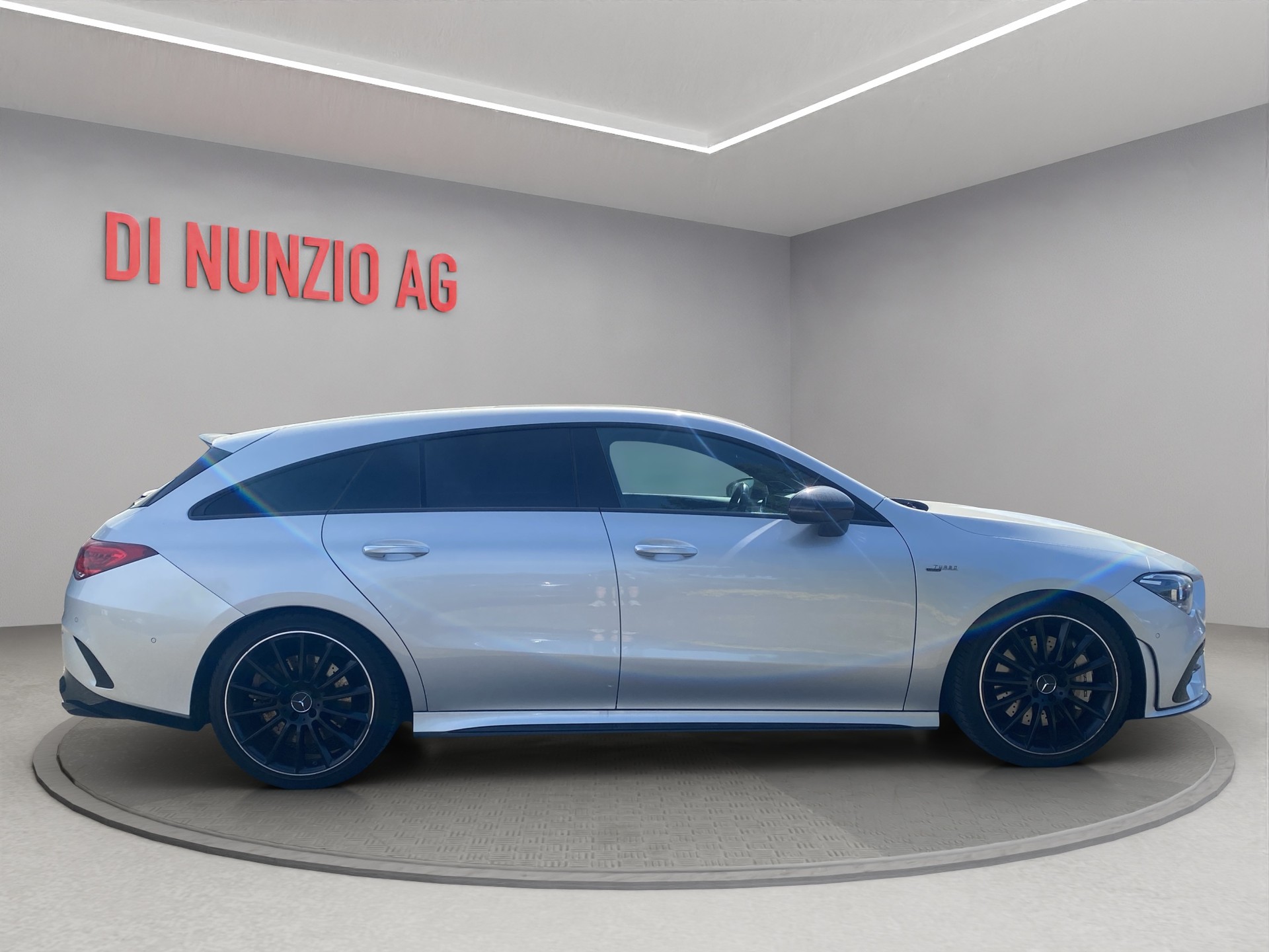 MERCEDES-BENZ CLA Shooting Brake 35 AMG 4Matic 7G-DCT-image-4