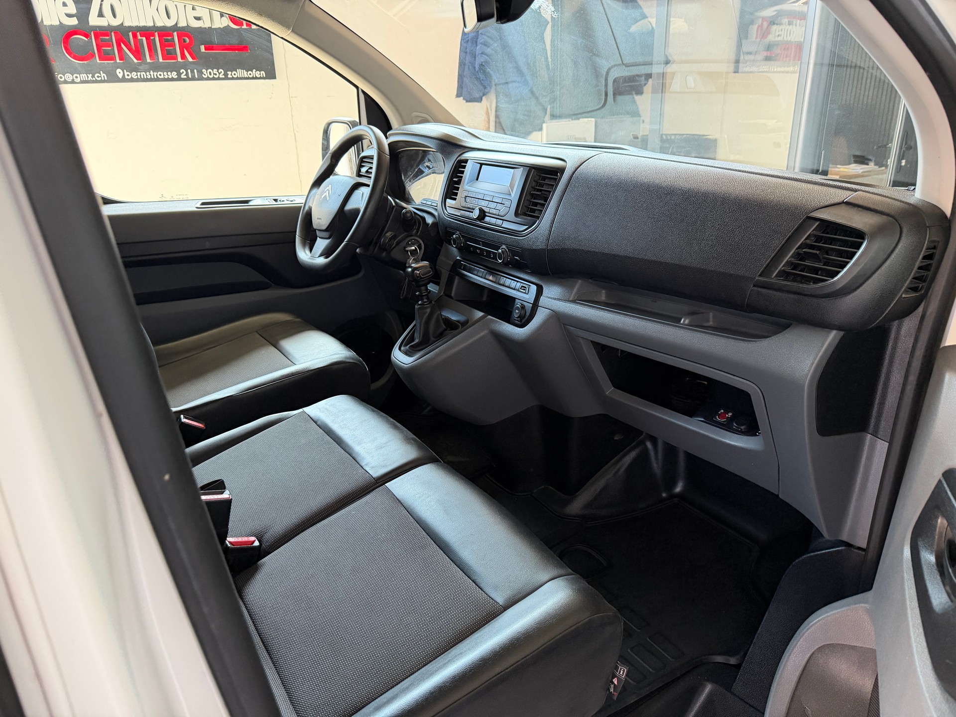 CITROEN Jumpy 2.0 BlueHDi 150 S&S M Attraction-image-8
