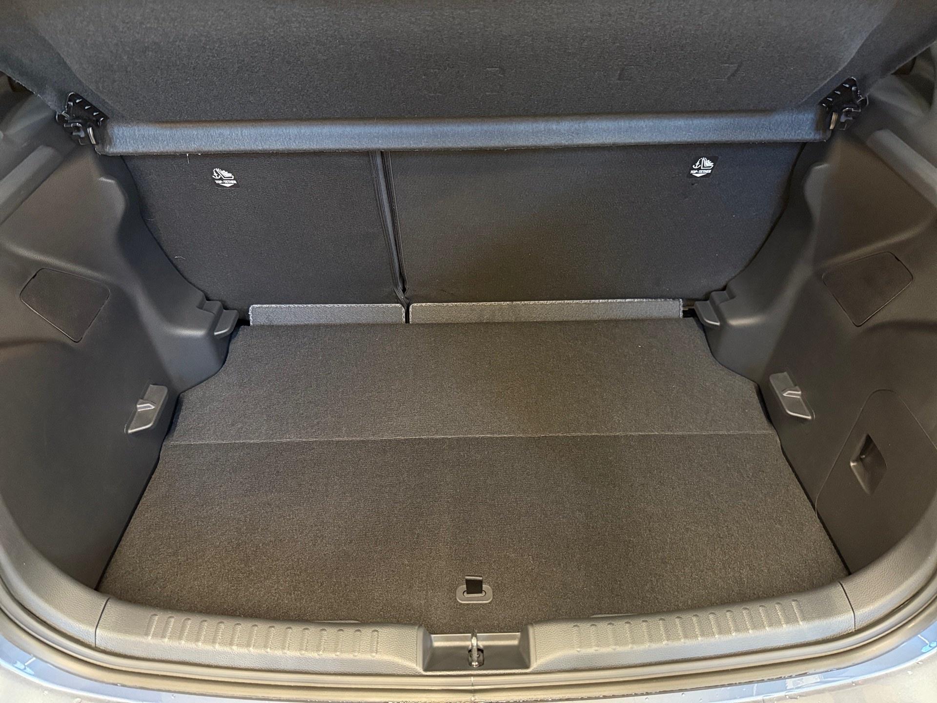 TOYOTA Yaris 1.5 Premium e-CVT-image-15