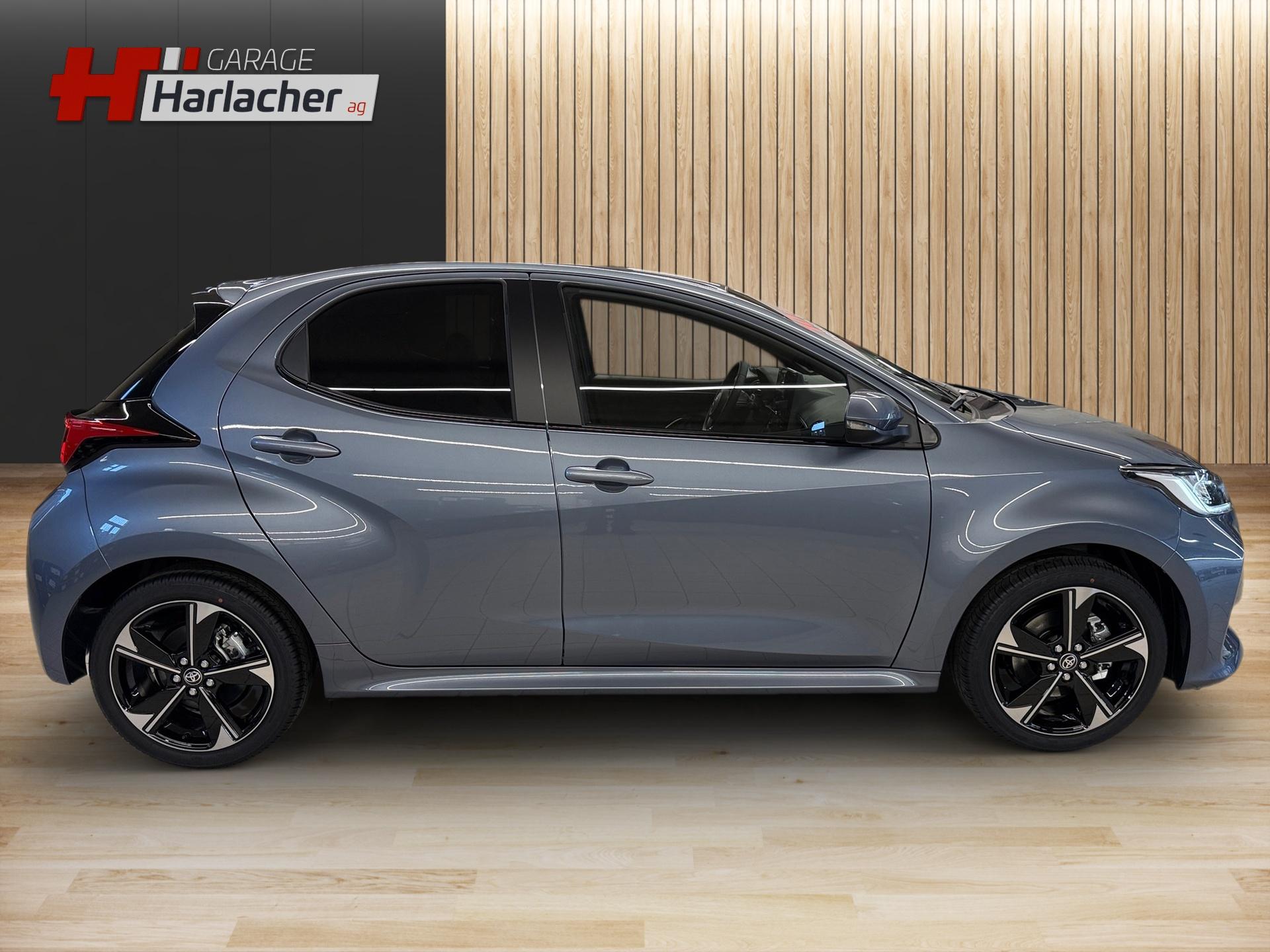 TOYOTA Yaris 1.5 Premium e-CVT-image-3