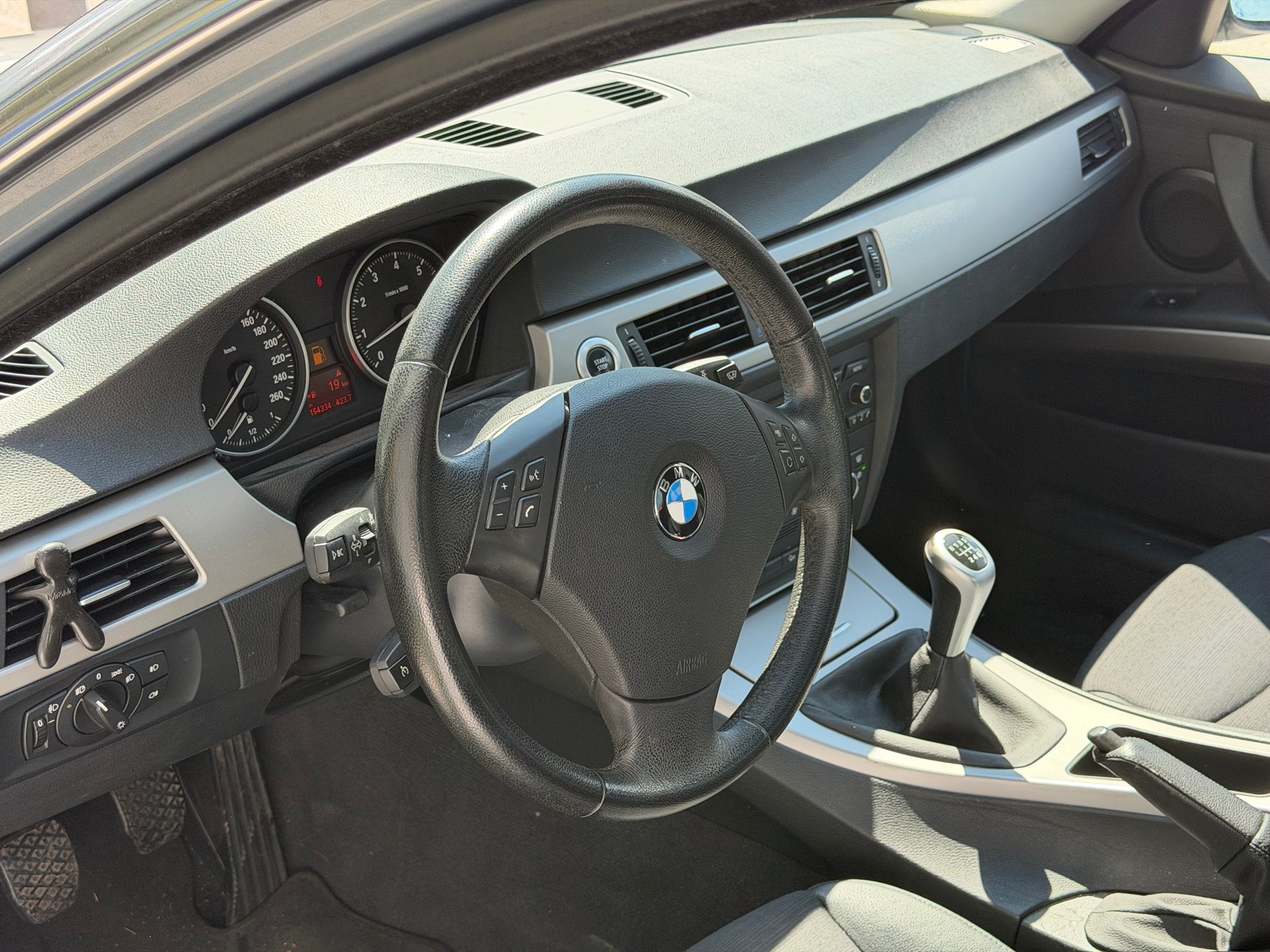BMW 325xi more4you-image-9