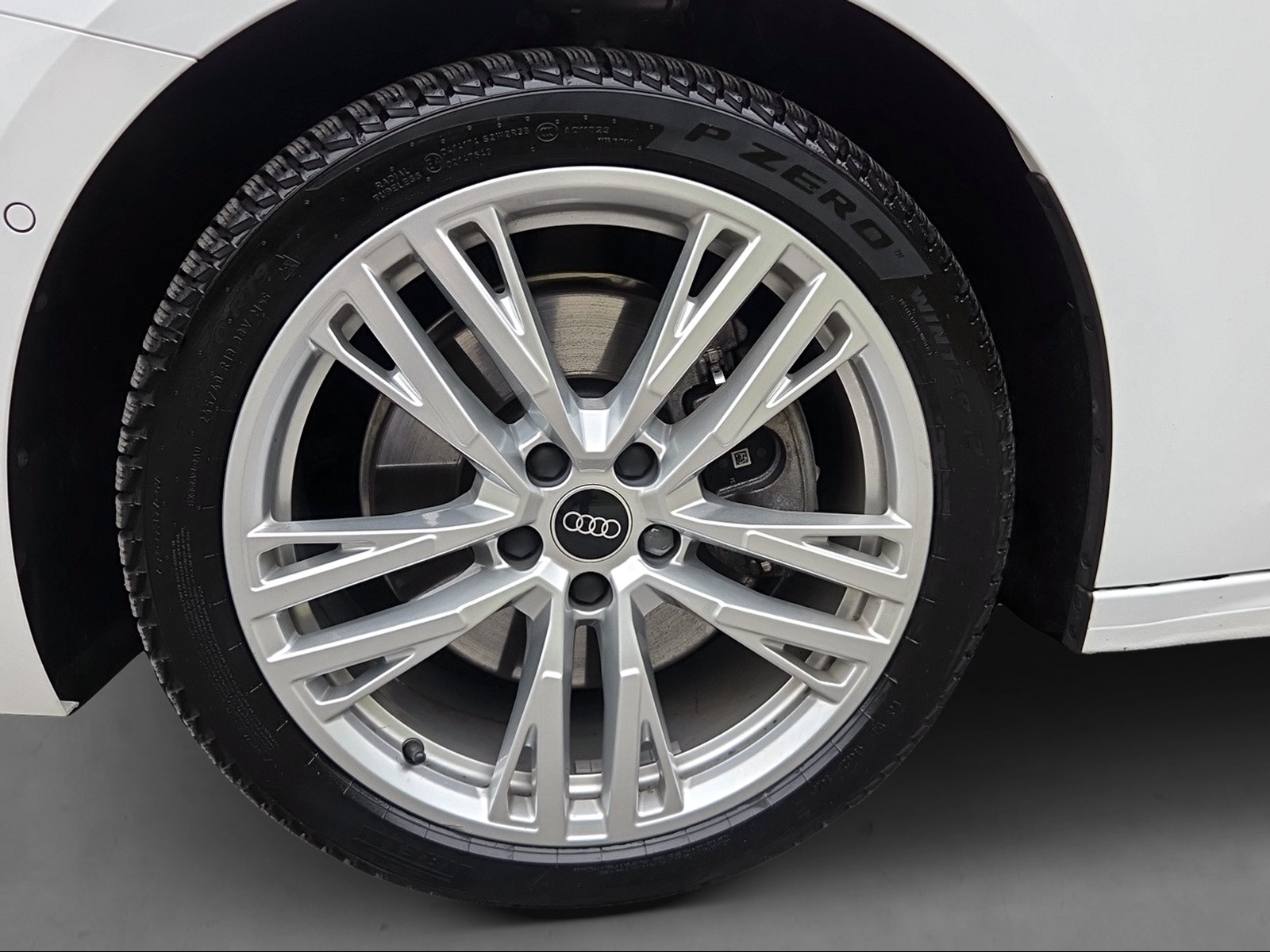 AUDI A5 Avant 2.0 TDI Attraction quattro S-Tronic-image-2