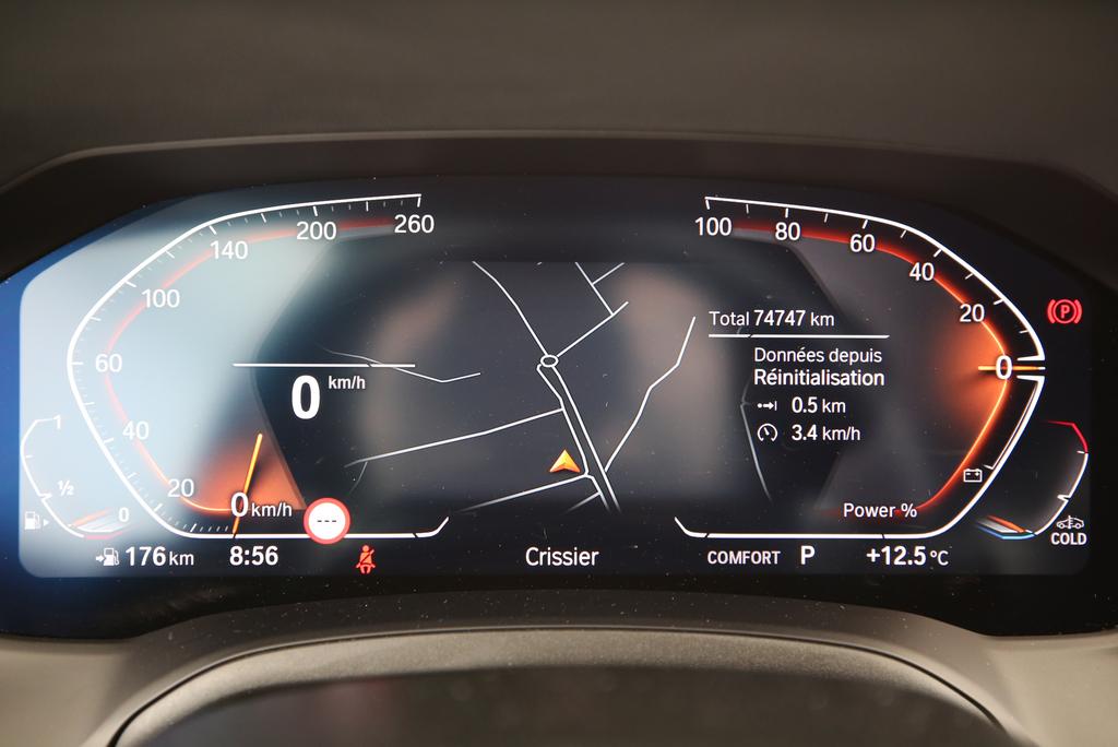 BMW 330i xDrive SAG Touring-image-18