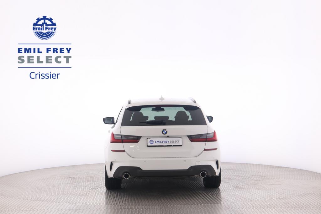 BMW 330i xDrive SAG Touring-image-6