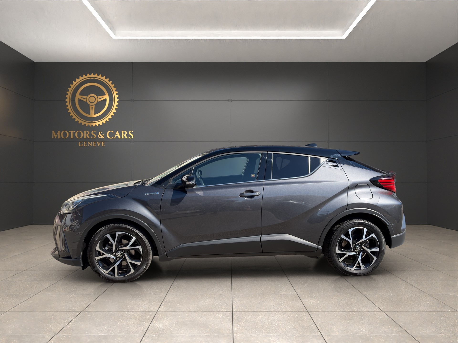 TOYOTA C-HR 1.8 HSD CVT Comfort-image-2