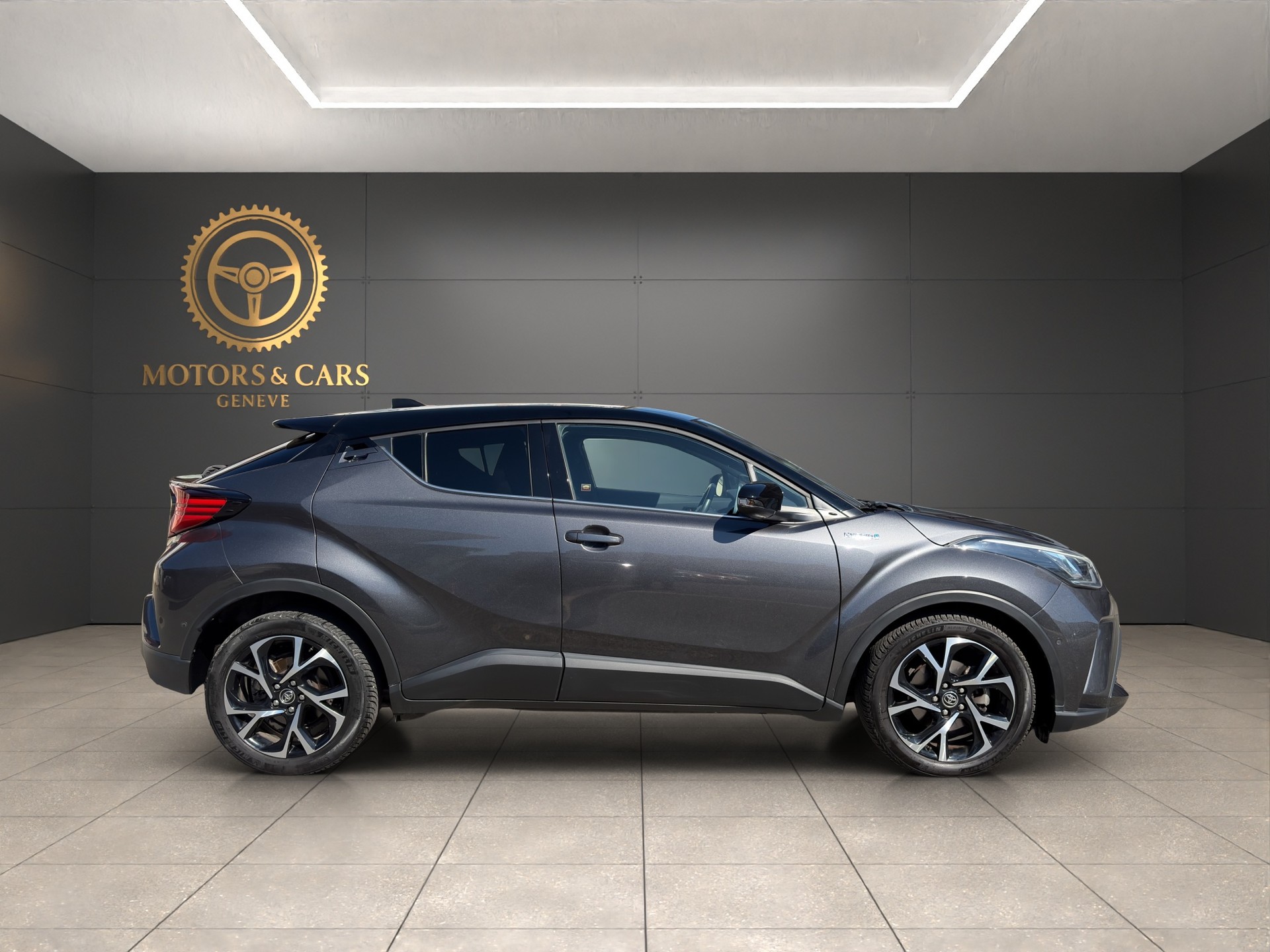TOYOTA C-HR 1.8 HSD CVT Comfort-image-6