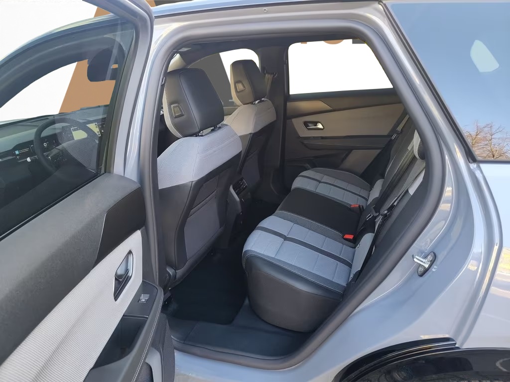 OPEL Grandland-e GS Anhängerkupplung-image-51