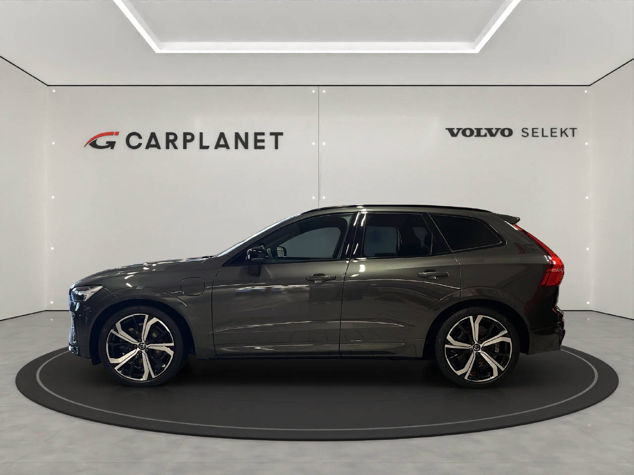 VOLVO XC60 2.0 T8 TE R-Design eAWD-image-2