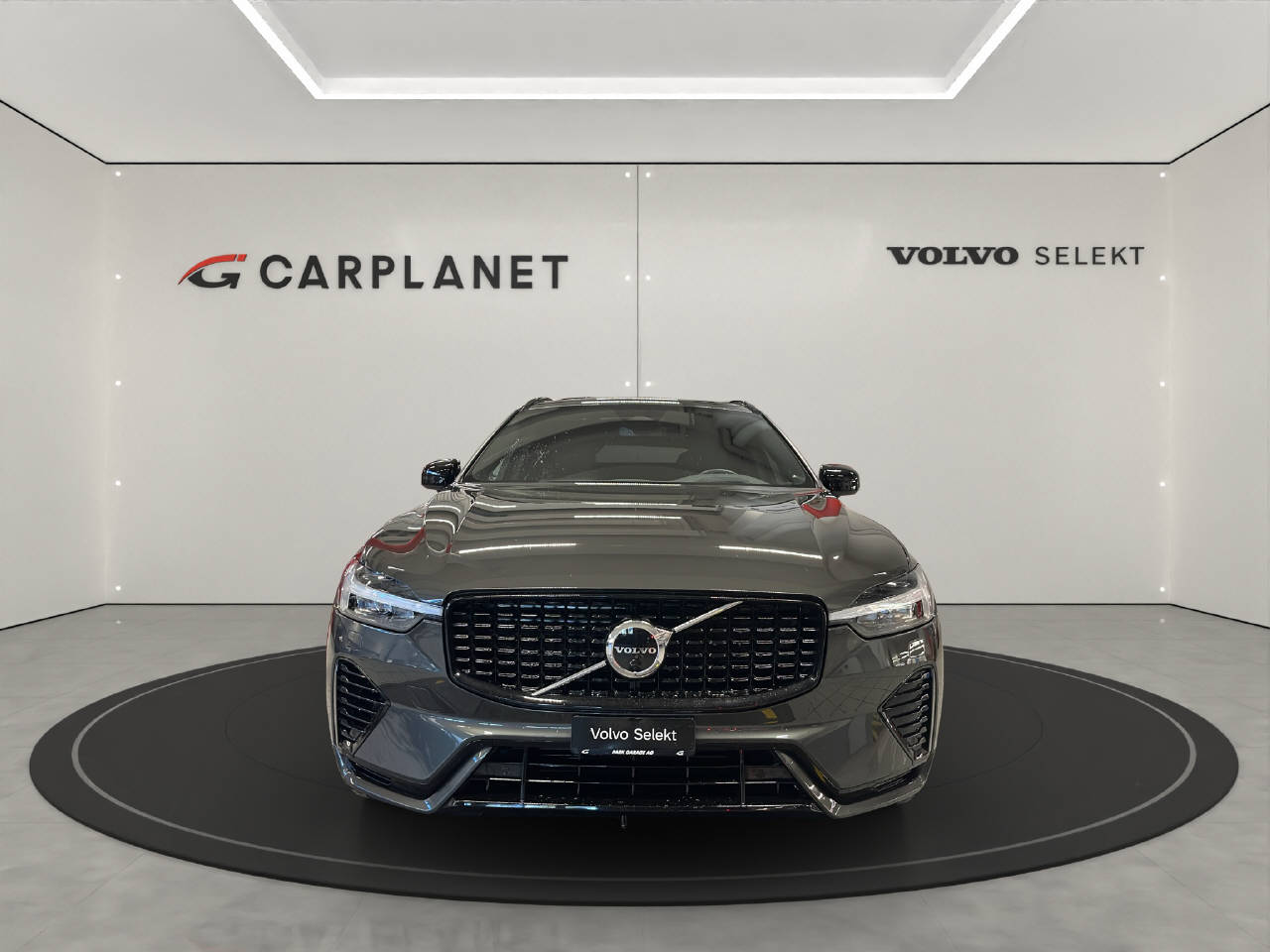 VOLVO XC60 2.0 T8 TE R-Design eAWD-image-1
