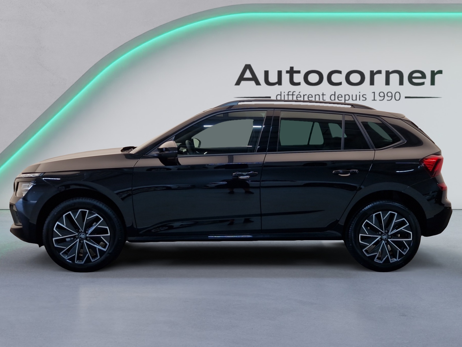 SKODA Kamiq 1.0 TSI Dynamic DSG-showroom-element-1