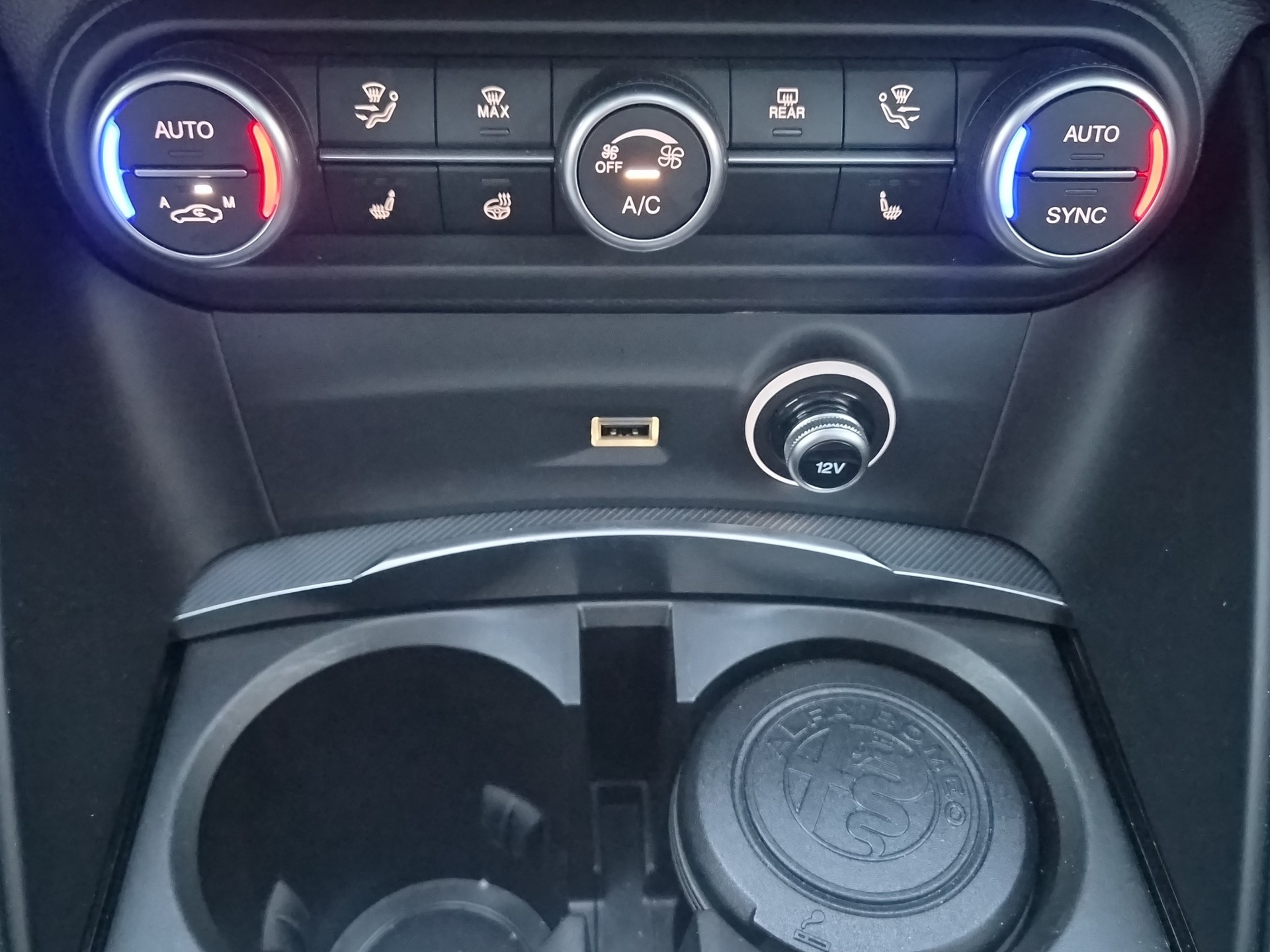 ALFA ROMEO Stelvio 2.0 Competizione Pack Sky Q4 AT8-image-9