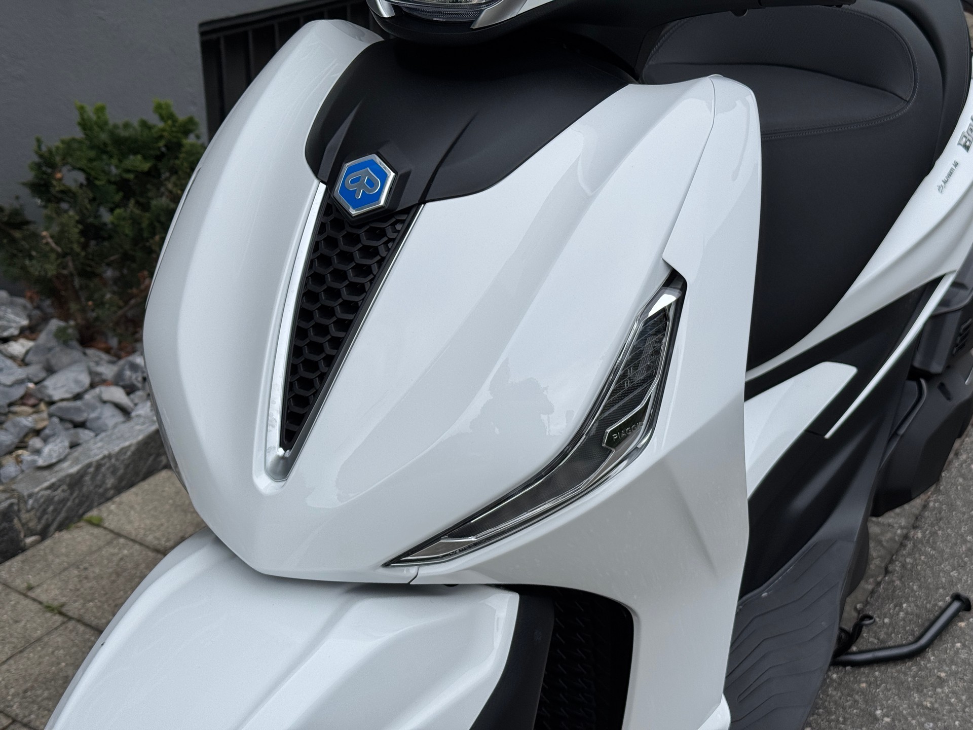PIAGGIO Beverly 400 E5+-showroom-element-2