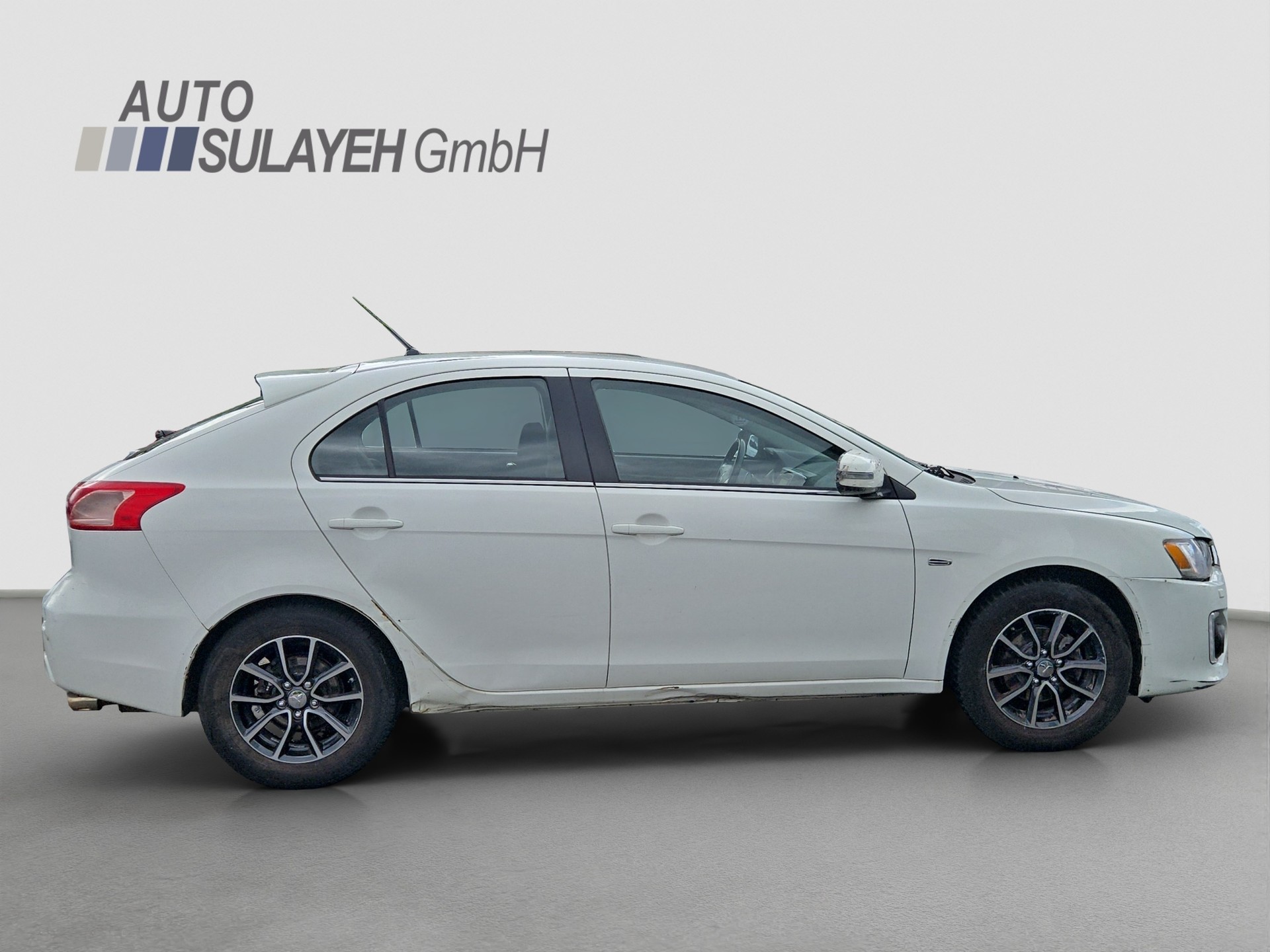 MITSUBISHI Lancer Sportback 1.8 Style CVT-showroom-element-1