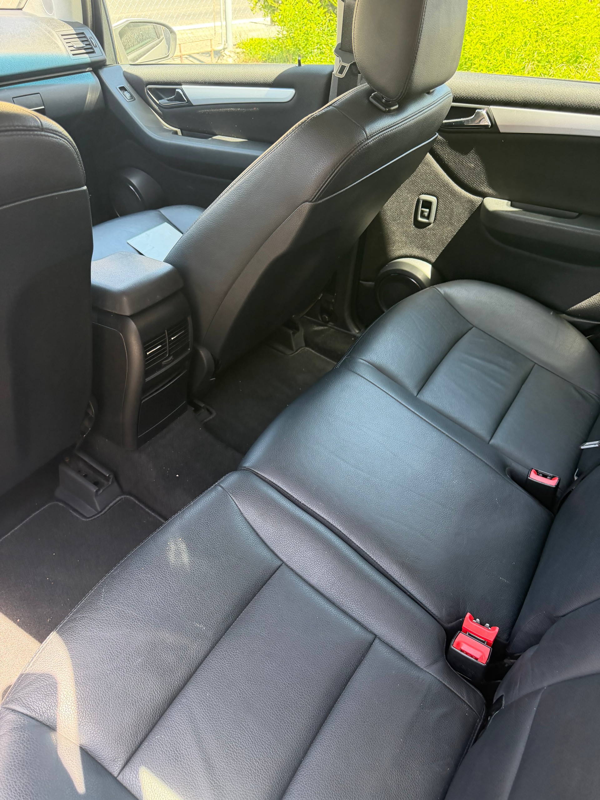 MERCEDES-BENZ A 200 T Avantgarde-image-5