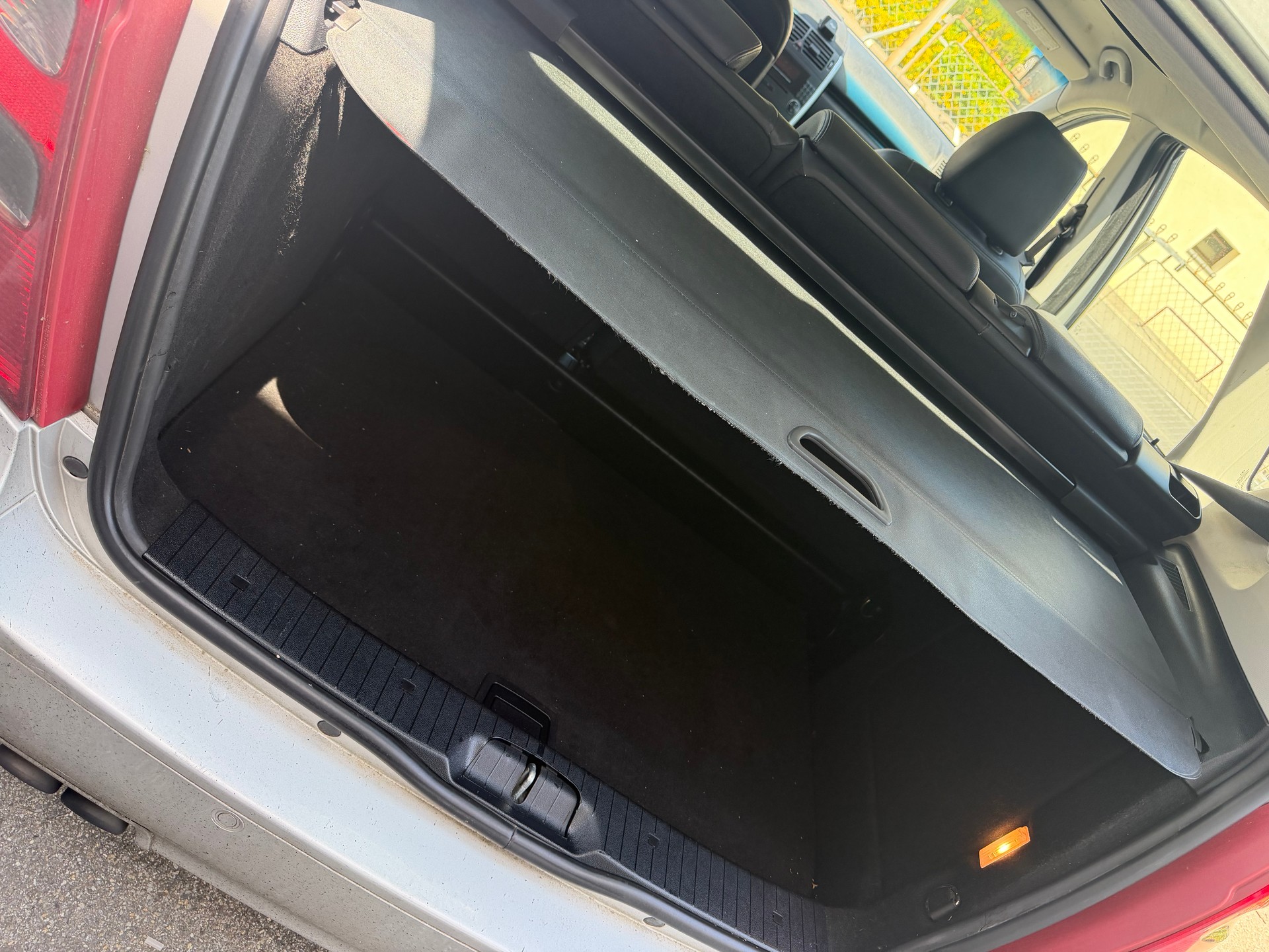MERCEDES-BENZ A 200 T Avantgarde-image-6