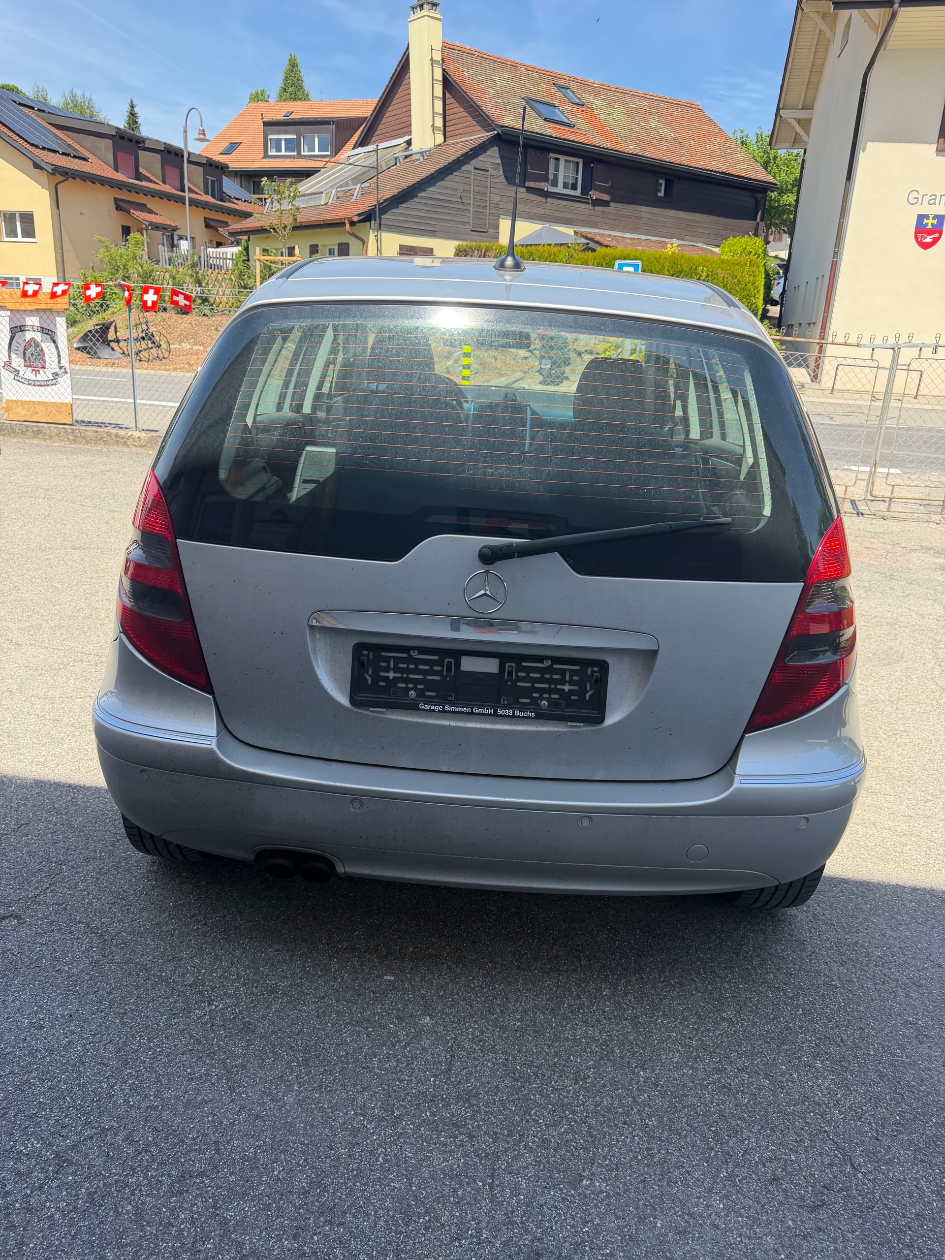 MERCEDES-BENZ A 200 T Avantgarde-showroom-element-3