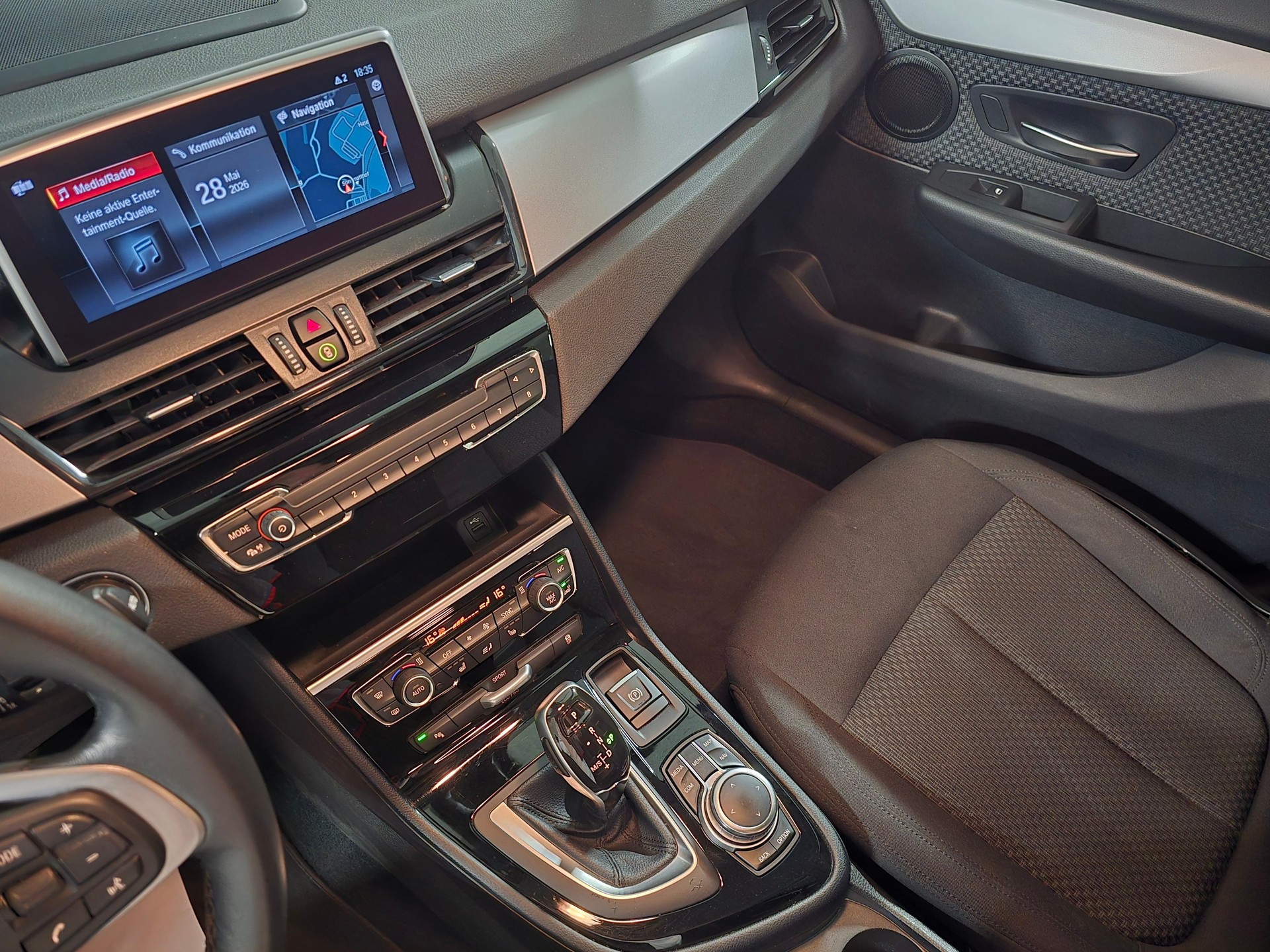 BMW 218 Gran Tourer 218d xDrive Gran Tourer Steptronic Travel Edition-image-10