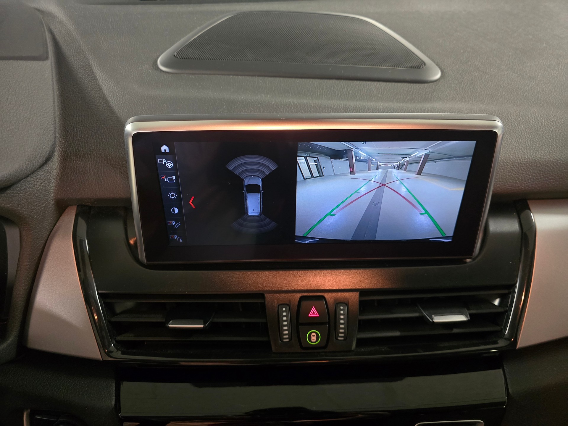 BMW 218d xDrive Gran Tourer Steptronic Travel Edition-image-14