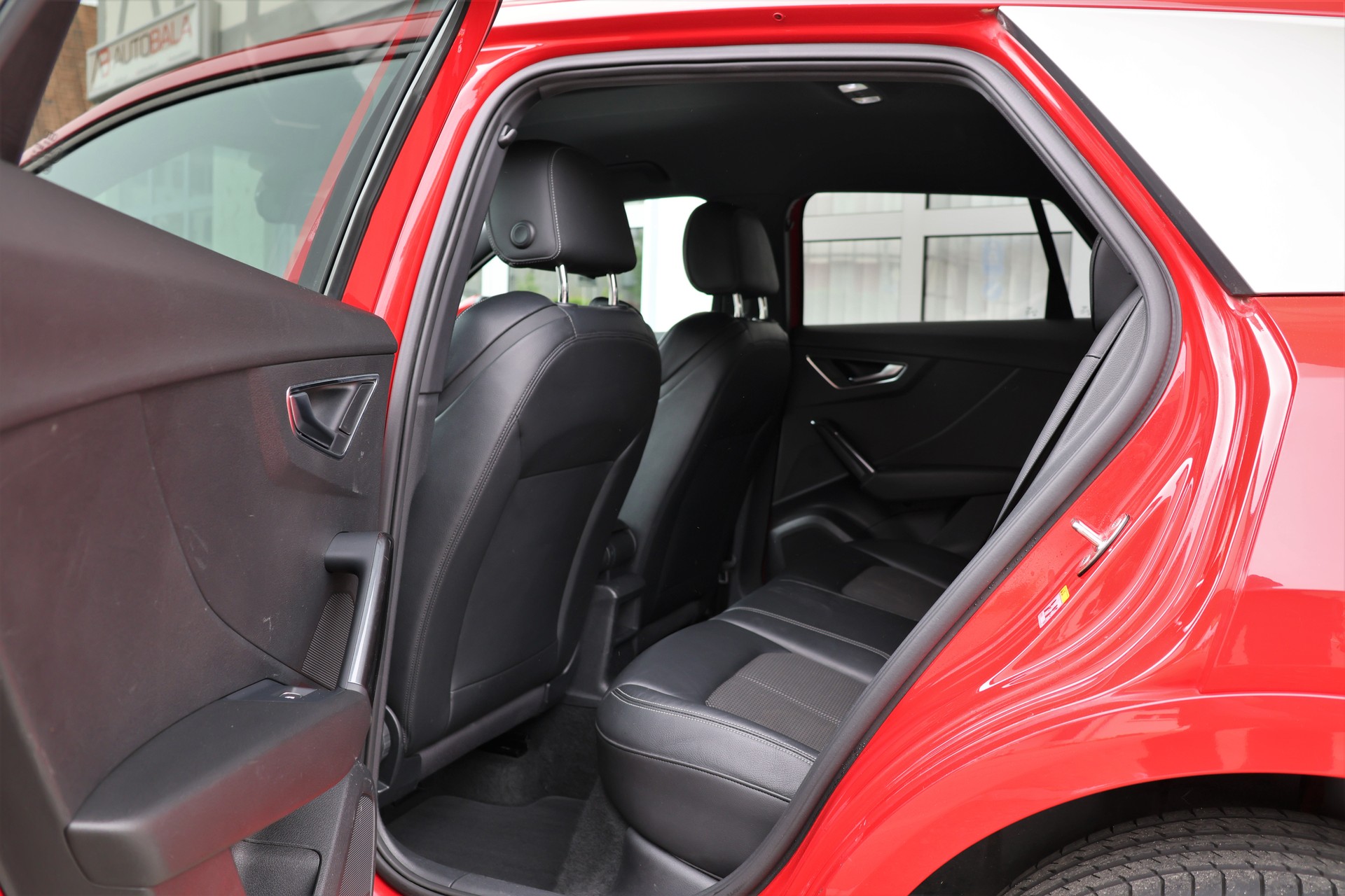 AUDI Q2 1.4 TFSI sport S-tronic S-Line (CH)-image-12